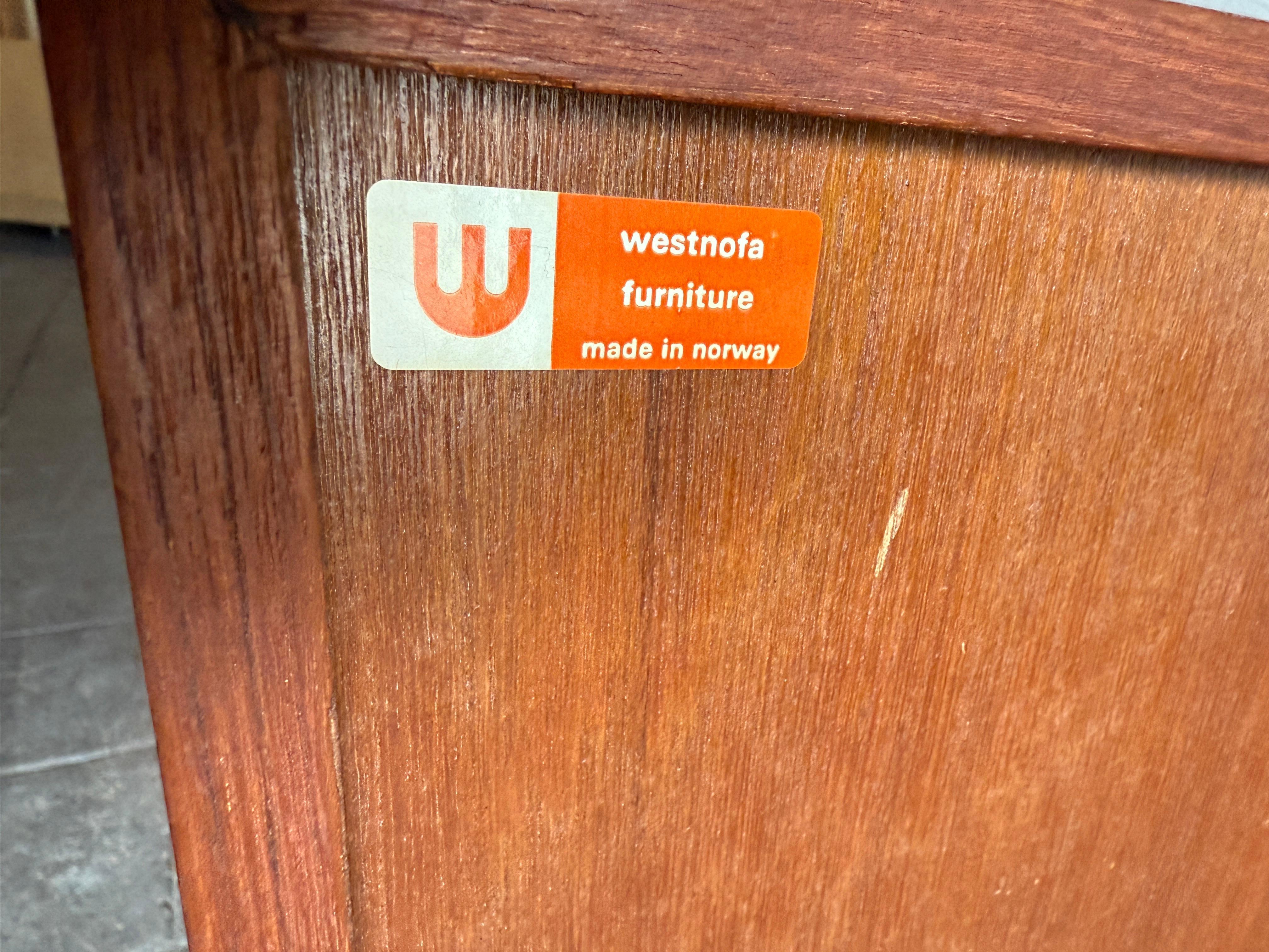 Mid Century Modern Teak 3 drawer dresser by Westnofa Norway For Sale 1