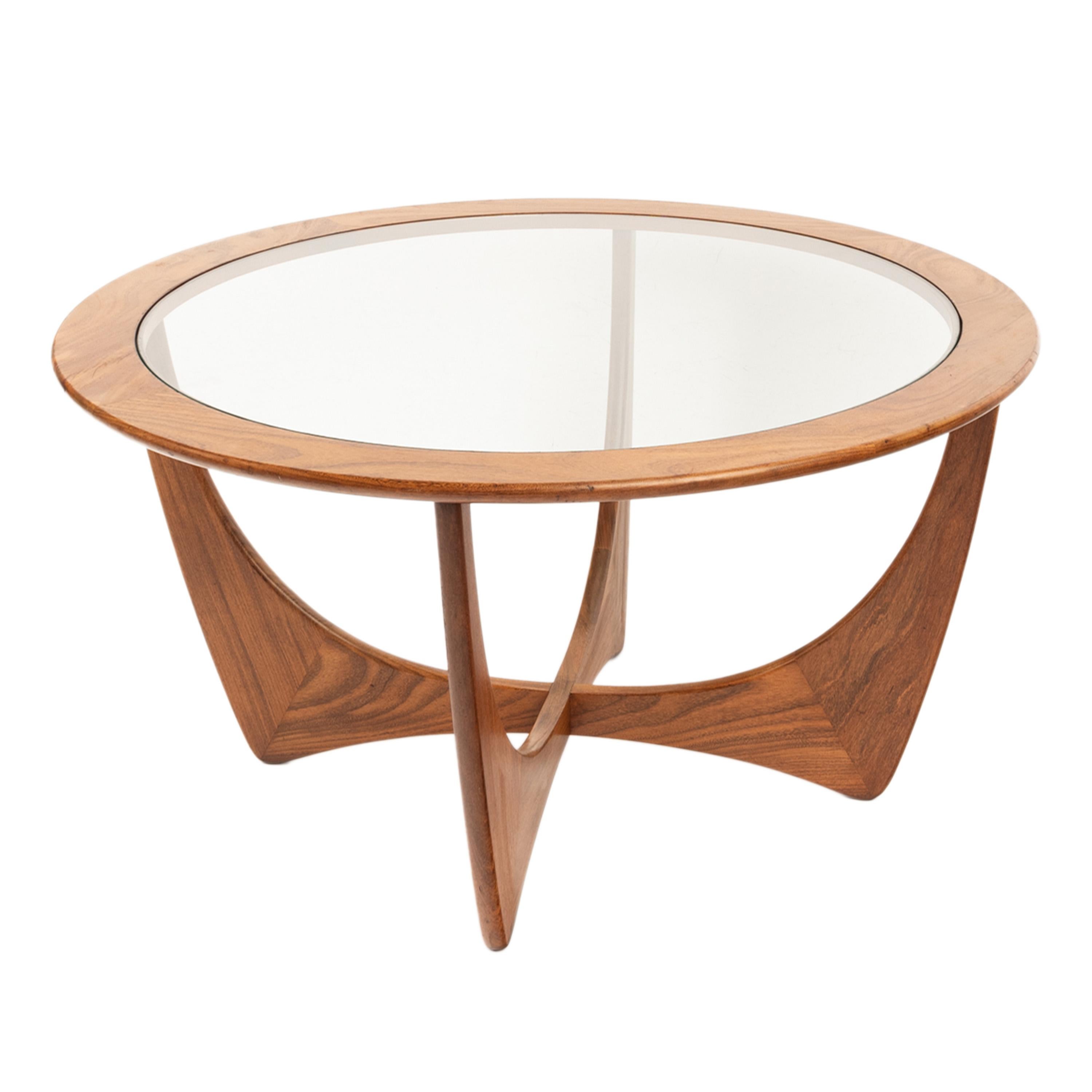 Mid Century Modern Teak Afromosia Wood Astro Rocket Coffee Table by G Plan 1965 In Good Condition For Sale In Portland, OR