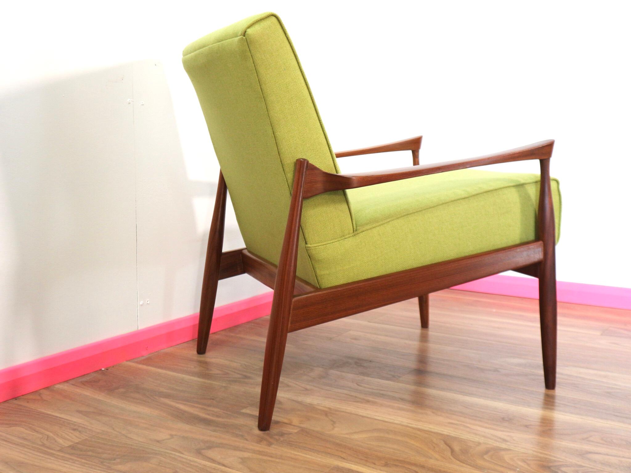 Mid-Century Modern Teak and Afromosia Framed Danish Kofod Larsen Lounge Chair In Good Condition In Los Angeles, CA