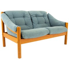 Mid Century Modern Teak und Blau gepolstertes Sofa