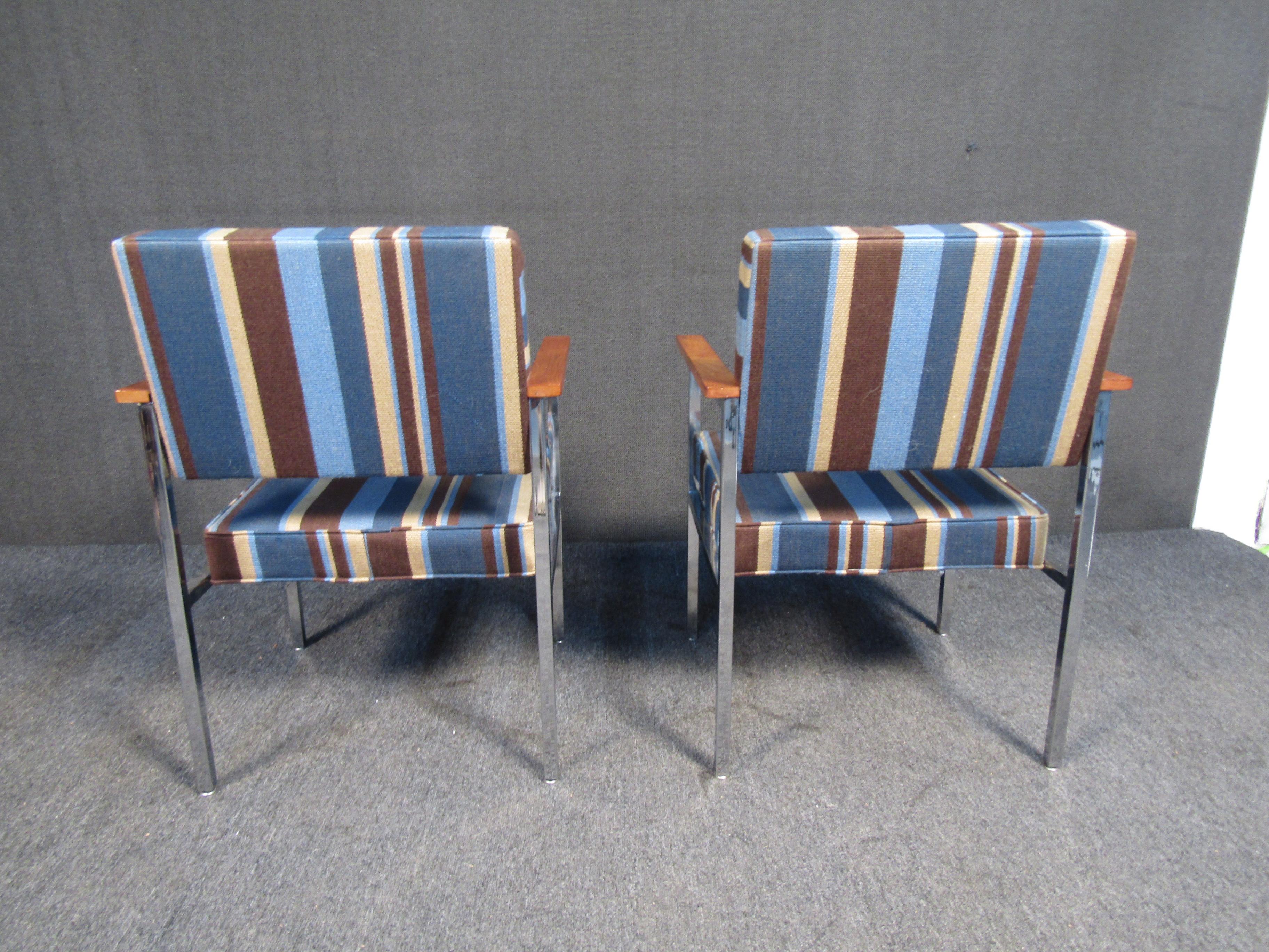 Mid-Century Modern Teak and Metal Club Chairs For Sale 1