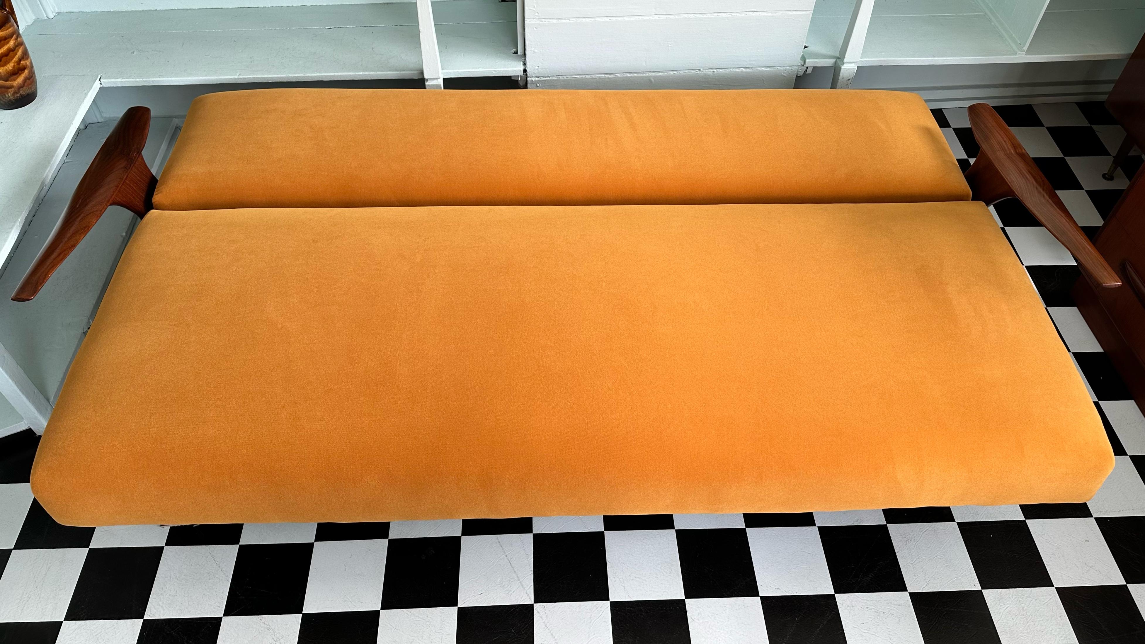 Mid Century Modern Teak and Velvet Sofa Bed by Greaves and Thomas In Good Condition In London, GB