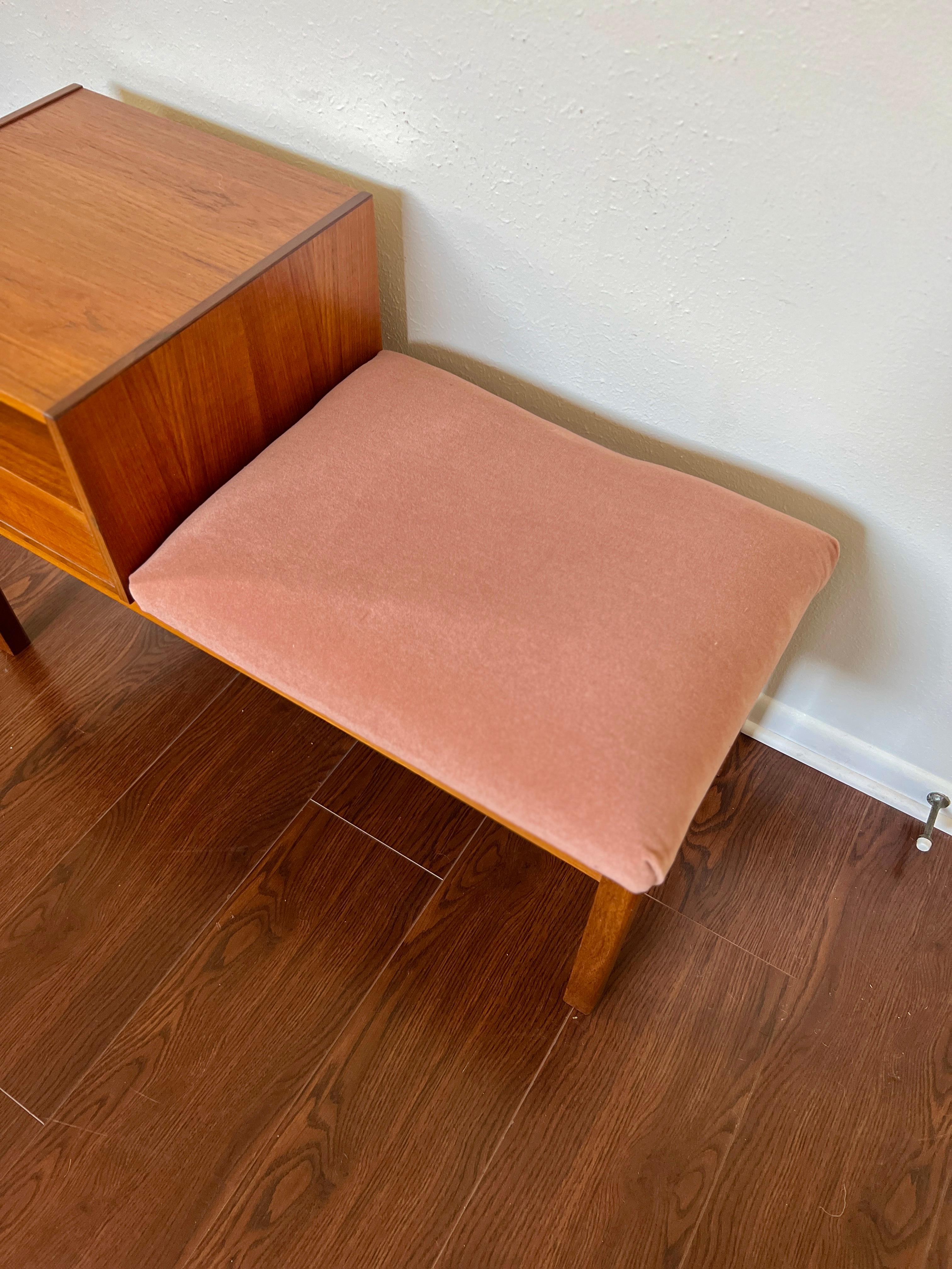 Mid-20th Century Mid-Century Modern Teak and Velvet Telephone Bench, circa 1960s