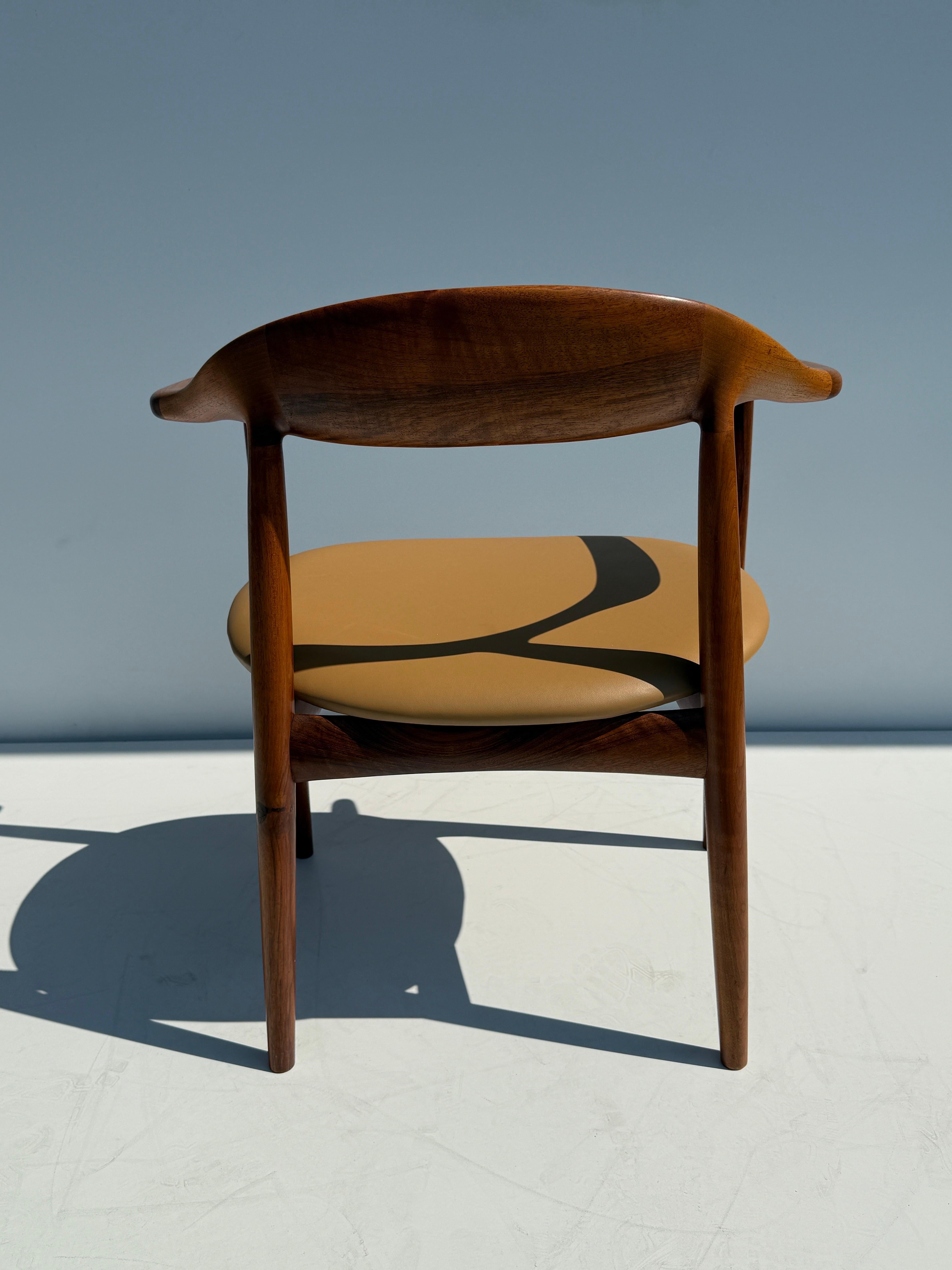 Fauteuil en teck moderne du milieu du siècle en vente 3
