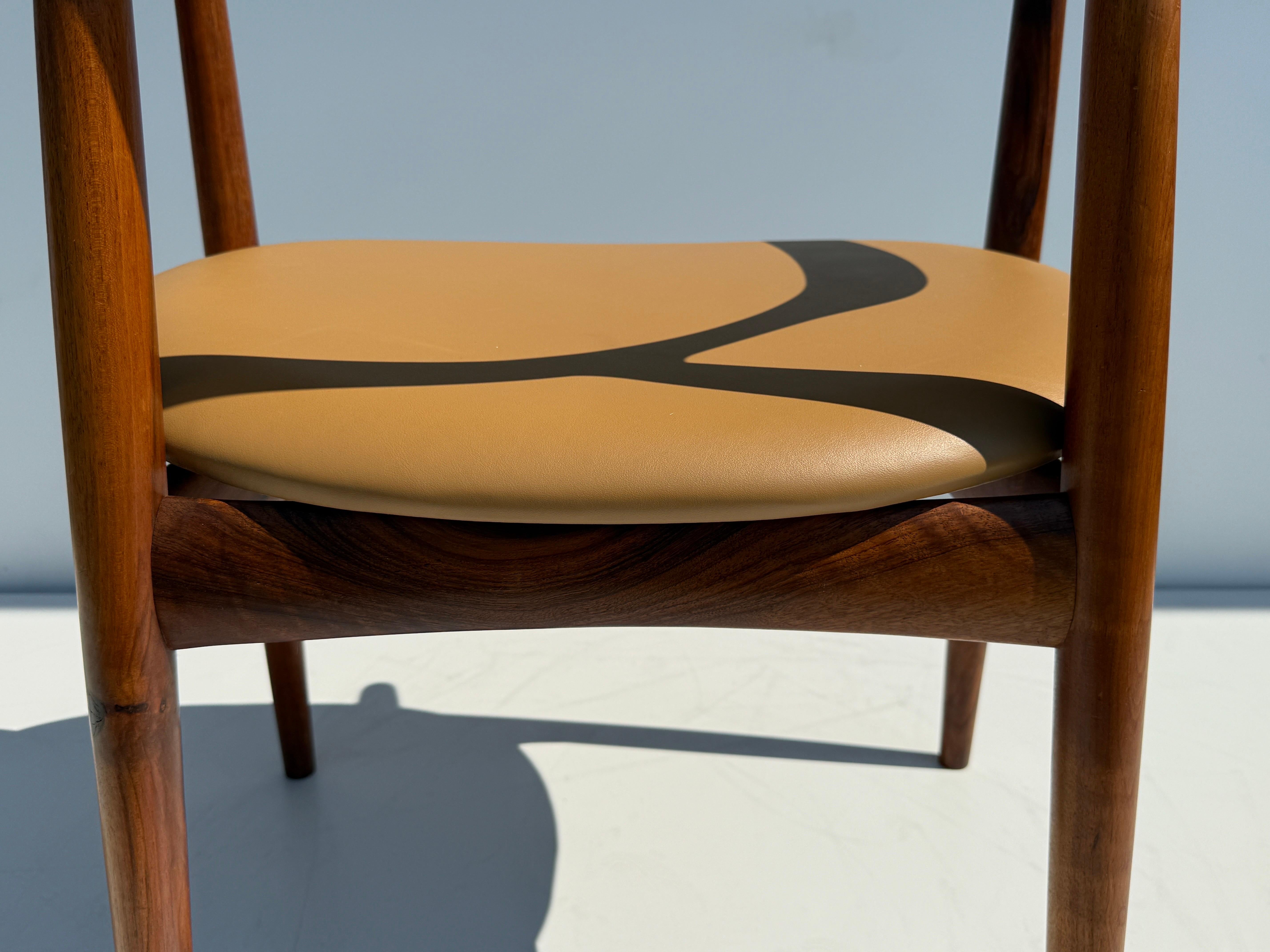 Fauteuil en teck moderne du milieu du siècle en vente 9