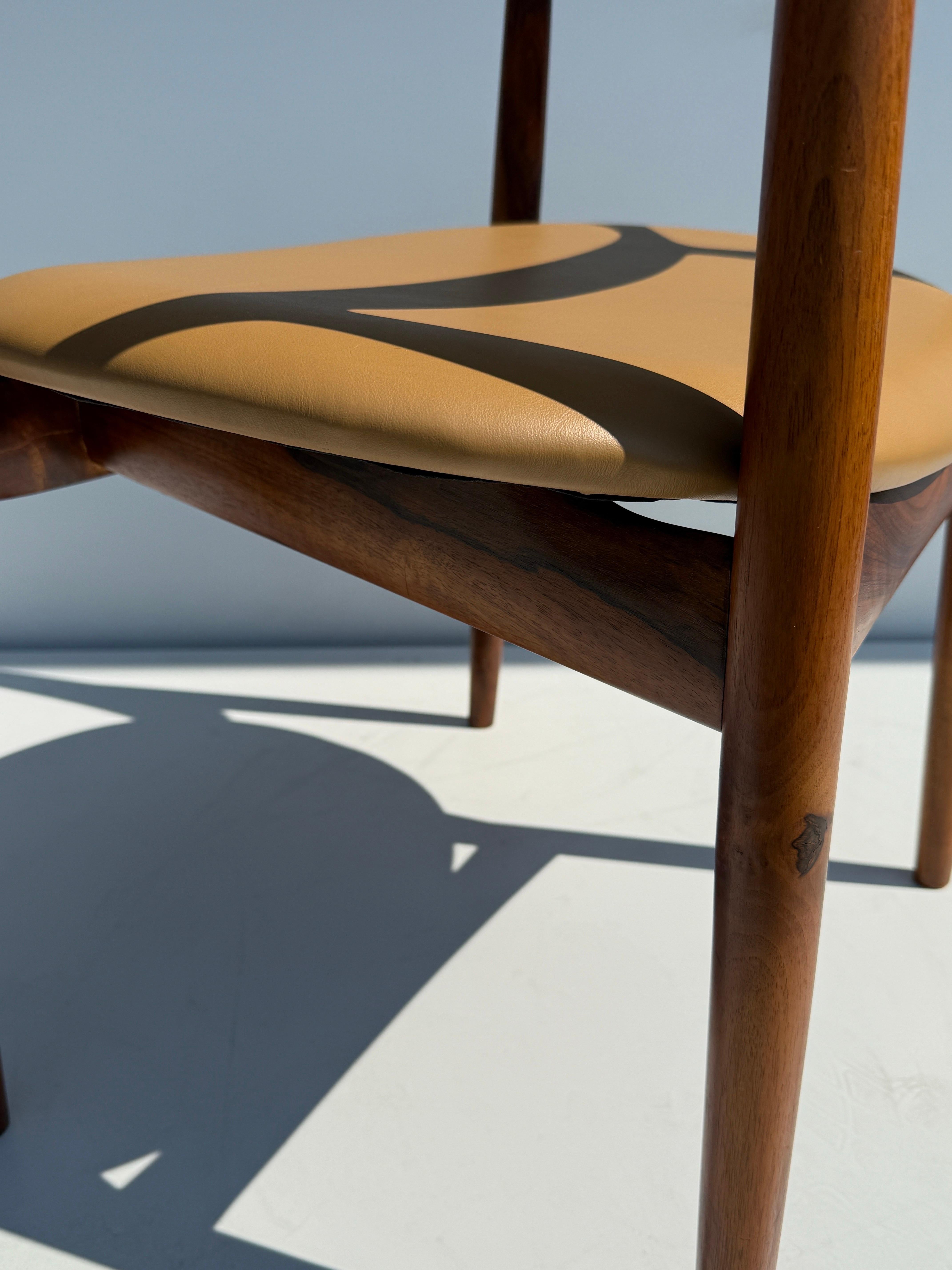 Fauteuil en teck moderne du milieu du siècle en vente 10