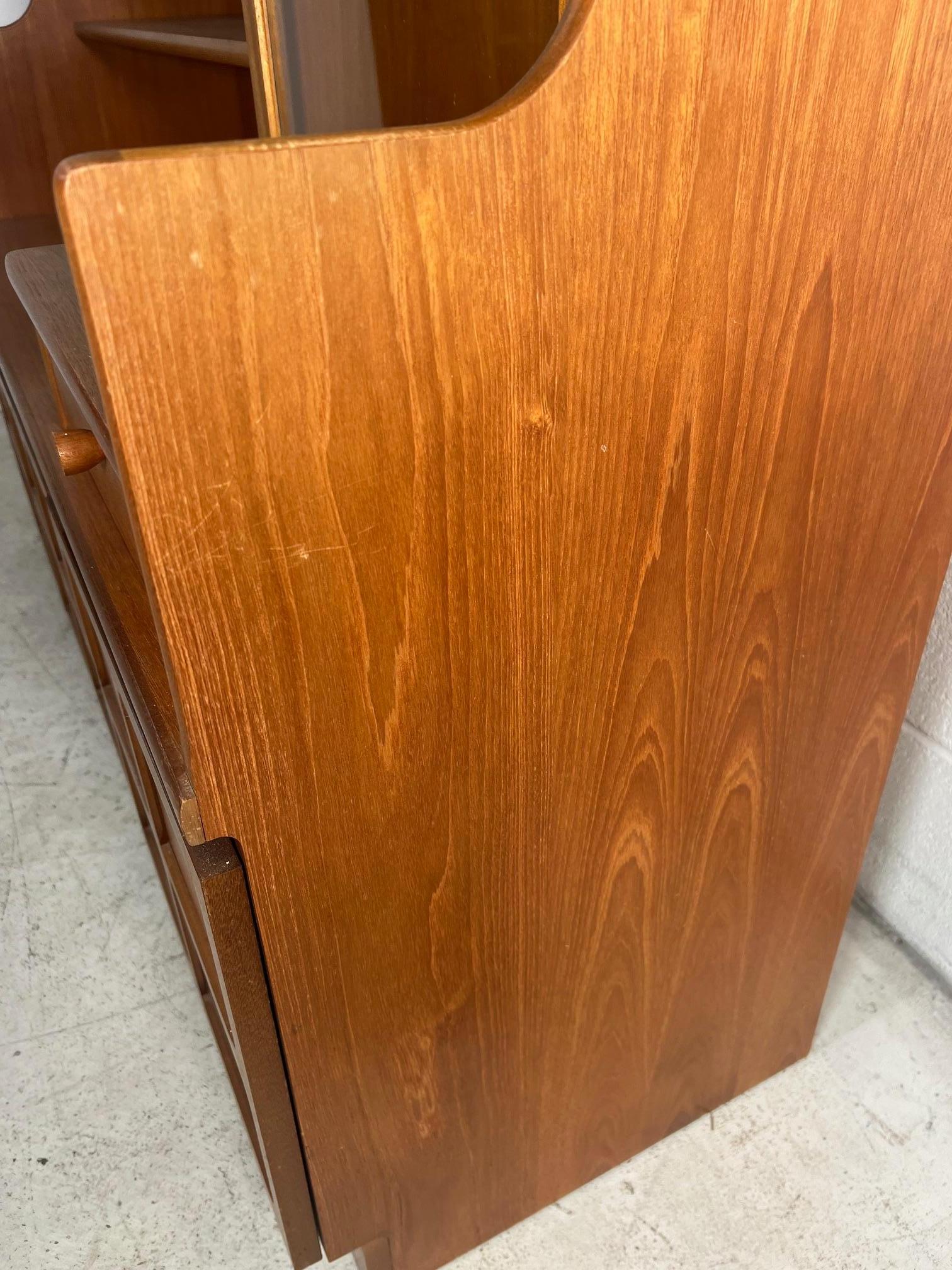 Mid Century Modern Teak Buffet Hutch Display China Cabinet By Nathan Furniture 12