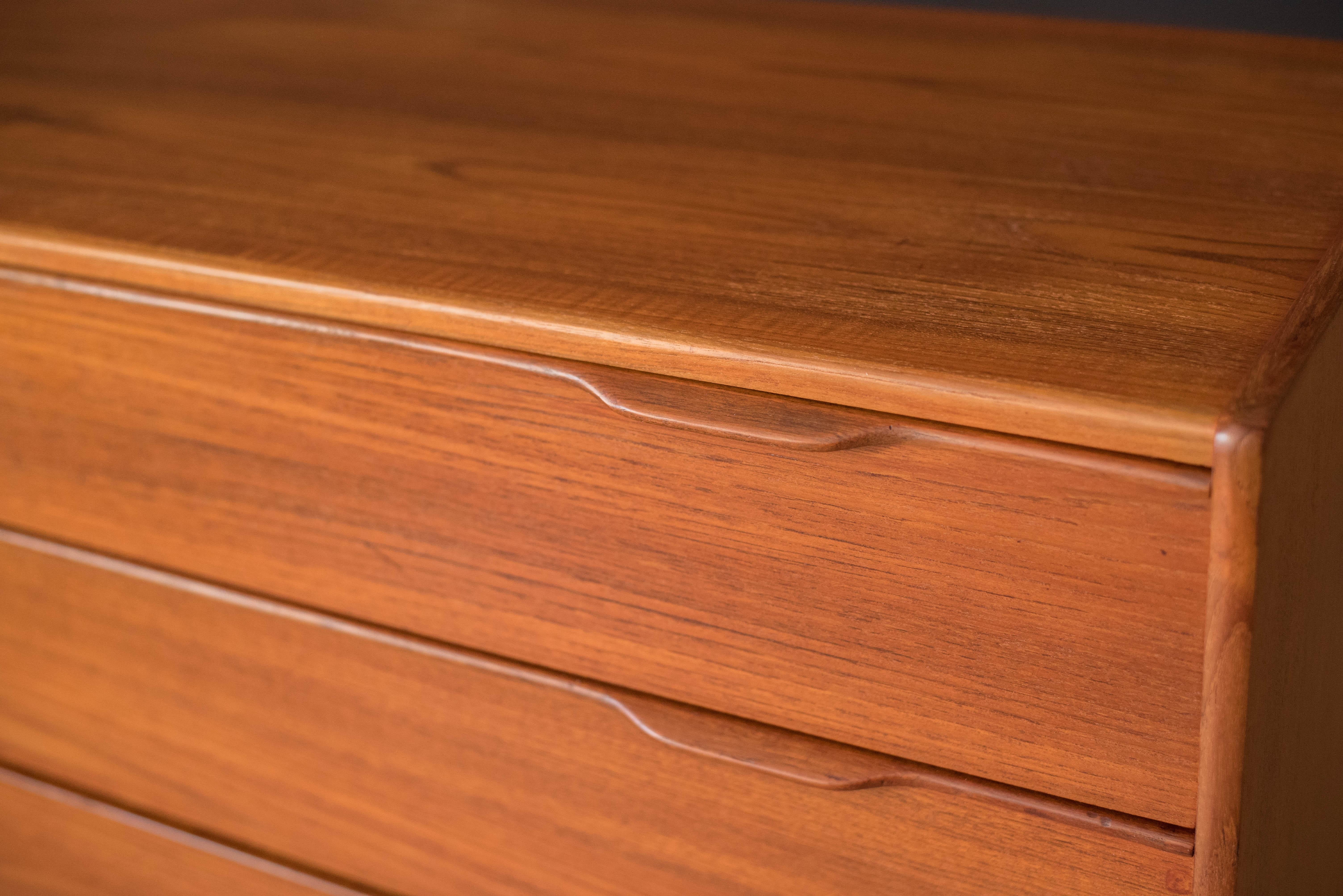 teak chest of drawers