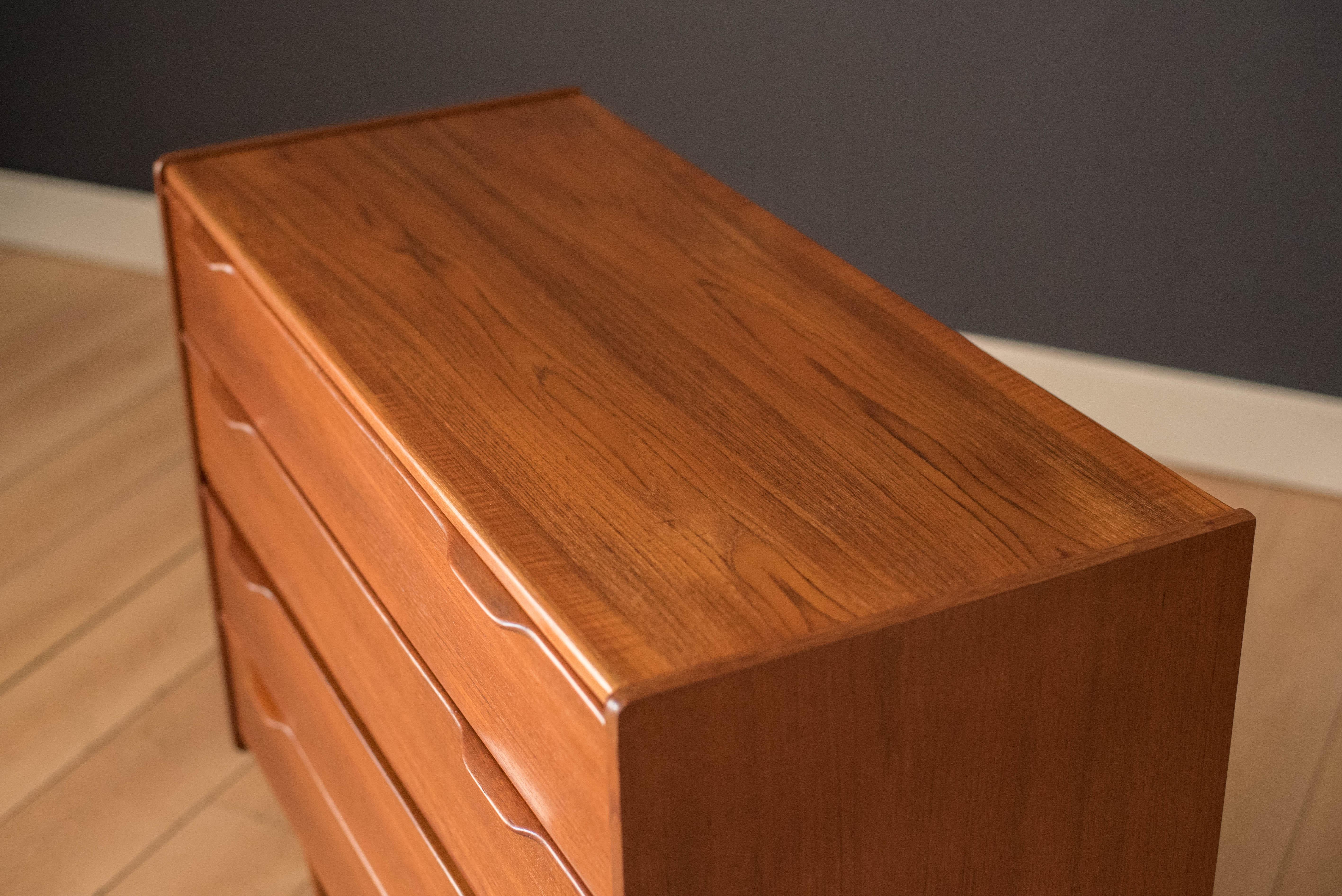 Mid-Century Modern Teak Chest of Drawers by Henning Jorgensen In Good Condition In San Jose, CA