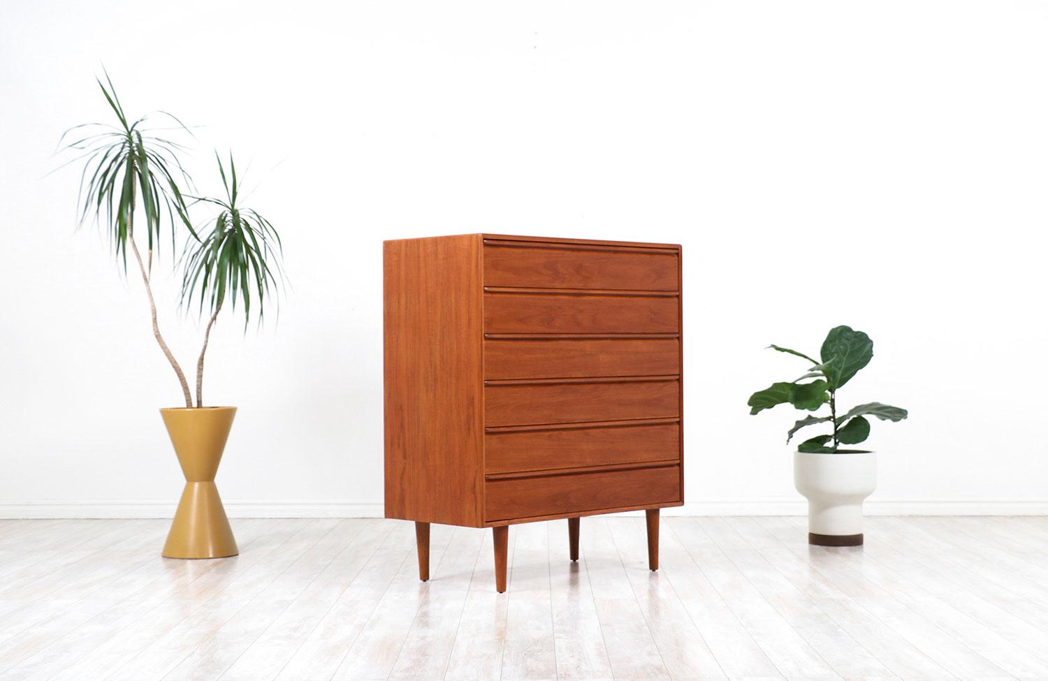 Scandinavian Modern Mid-Century Modern Teak Chest of Drawers by Westnofa