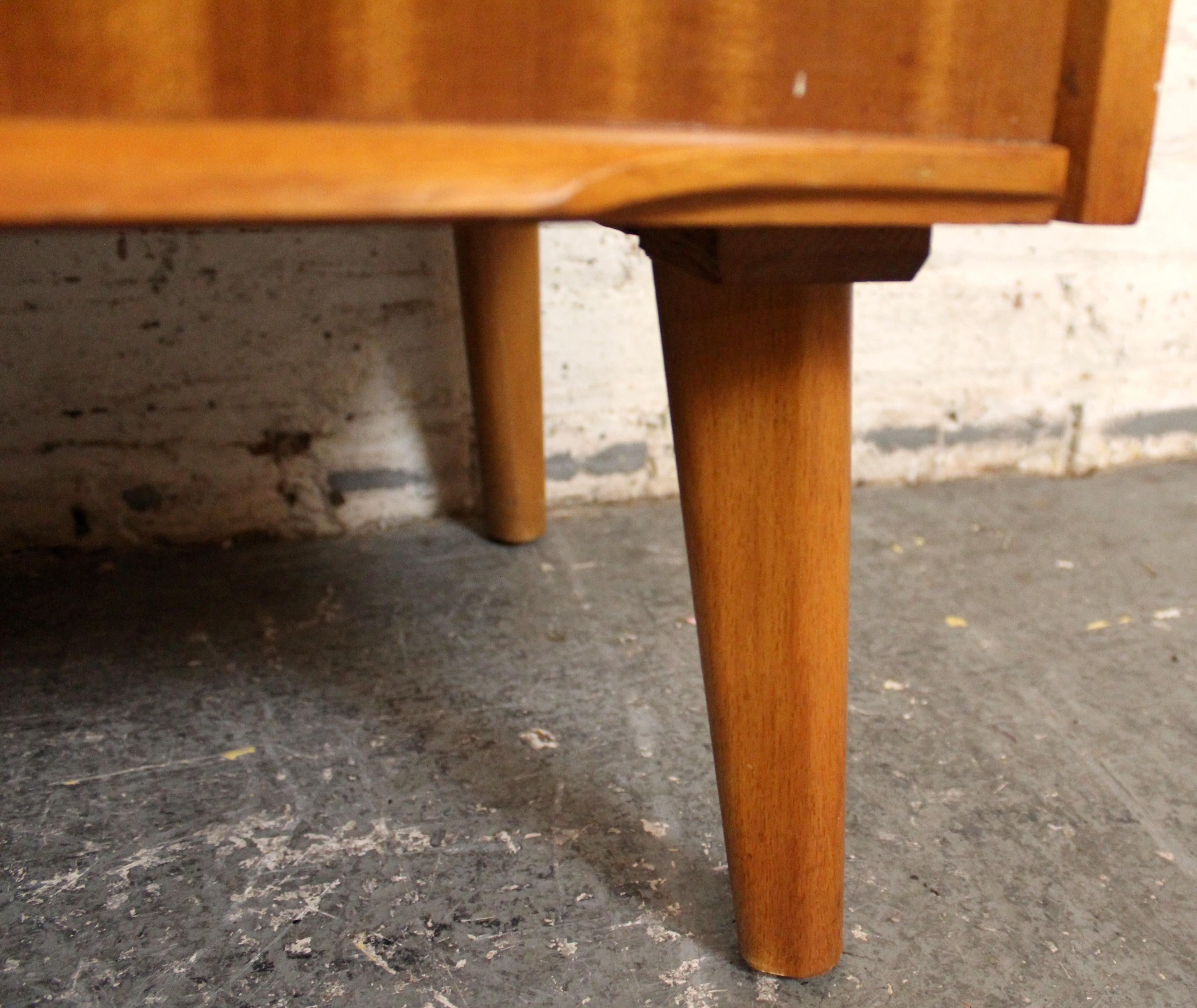 Mid-Century Modern Teak Chest of Drawers For Sale 8