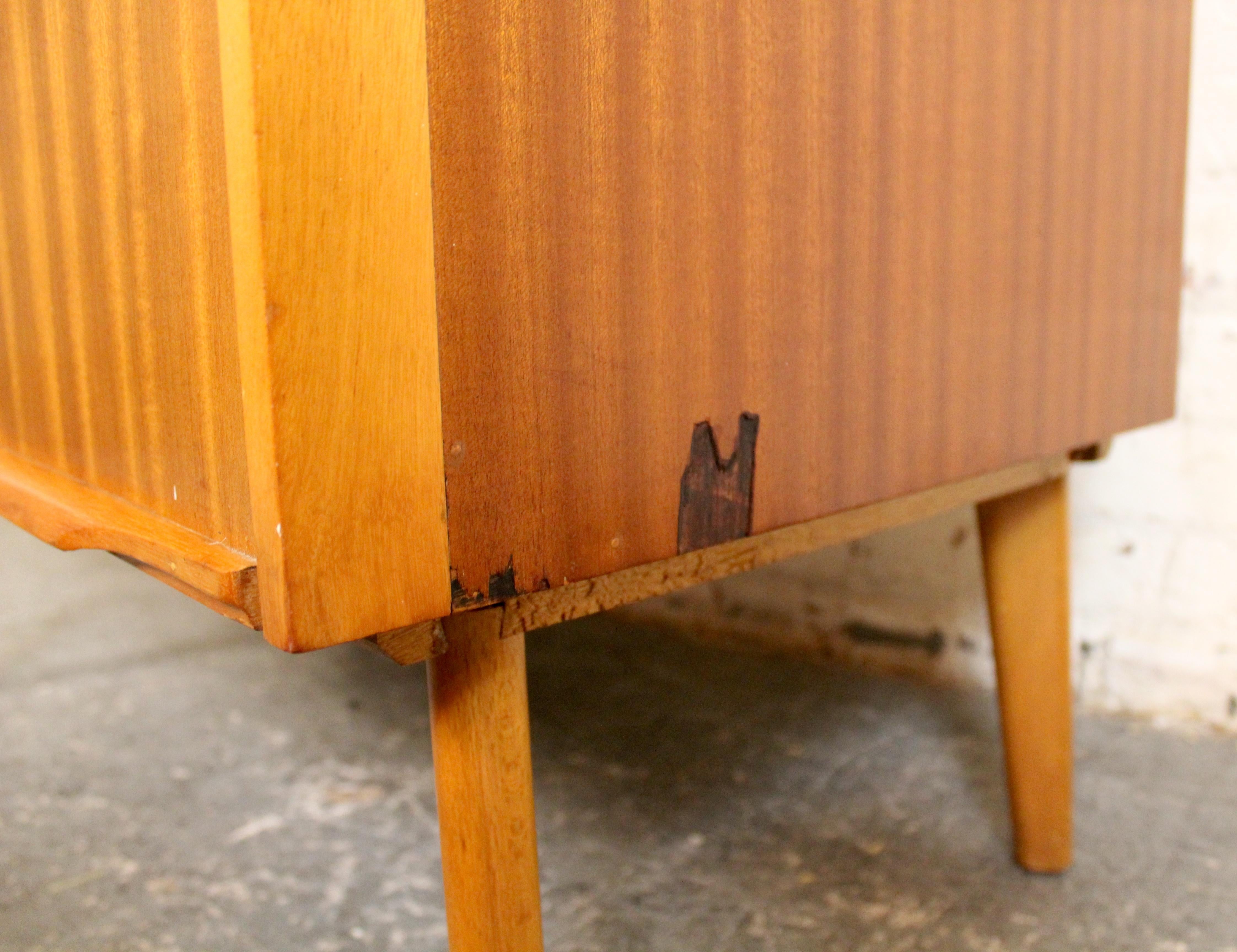 Mid-Century Modern Teak Chest of Drawers For Sale 11