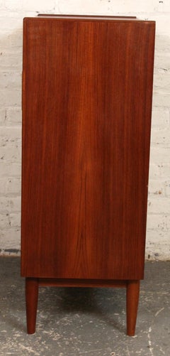 Comò in teak danese di metà secolo di Gunnar Nielsen Tibergaard