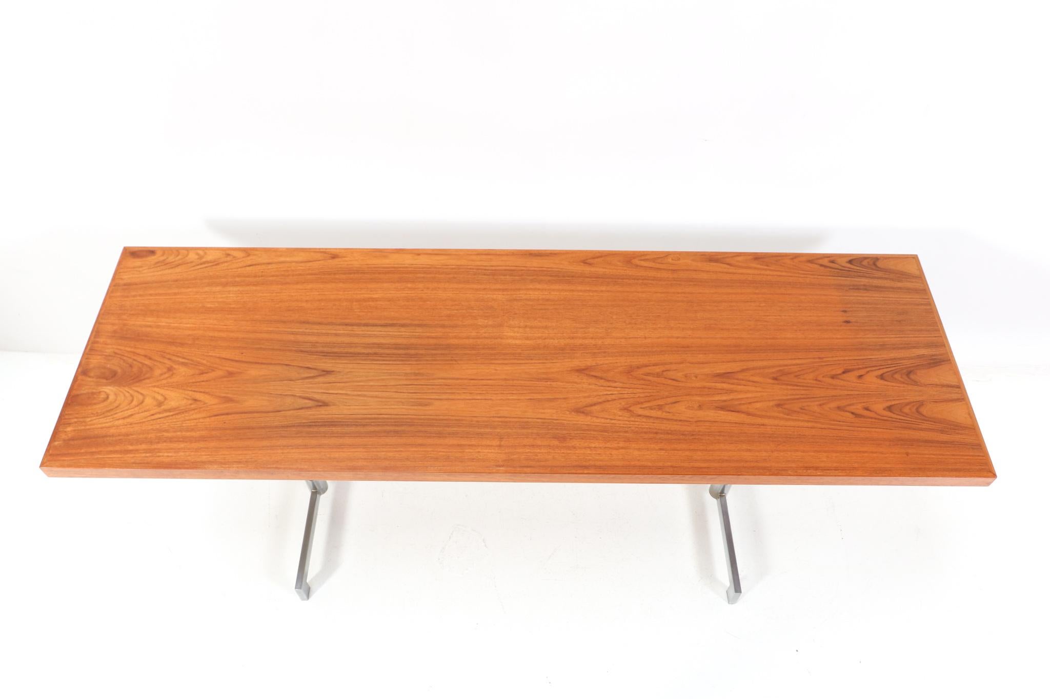 Moderner Konsolentisch oder Schreibtisch aus Teakholz aus der Mitte des Jahrhunderts, 1960er Jahre im Angebot 1