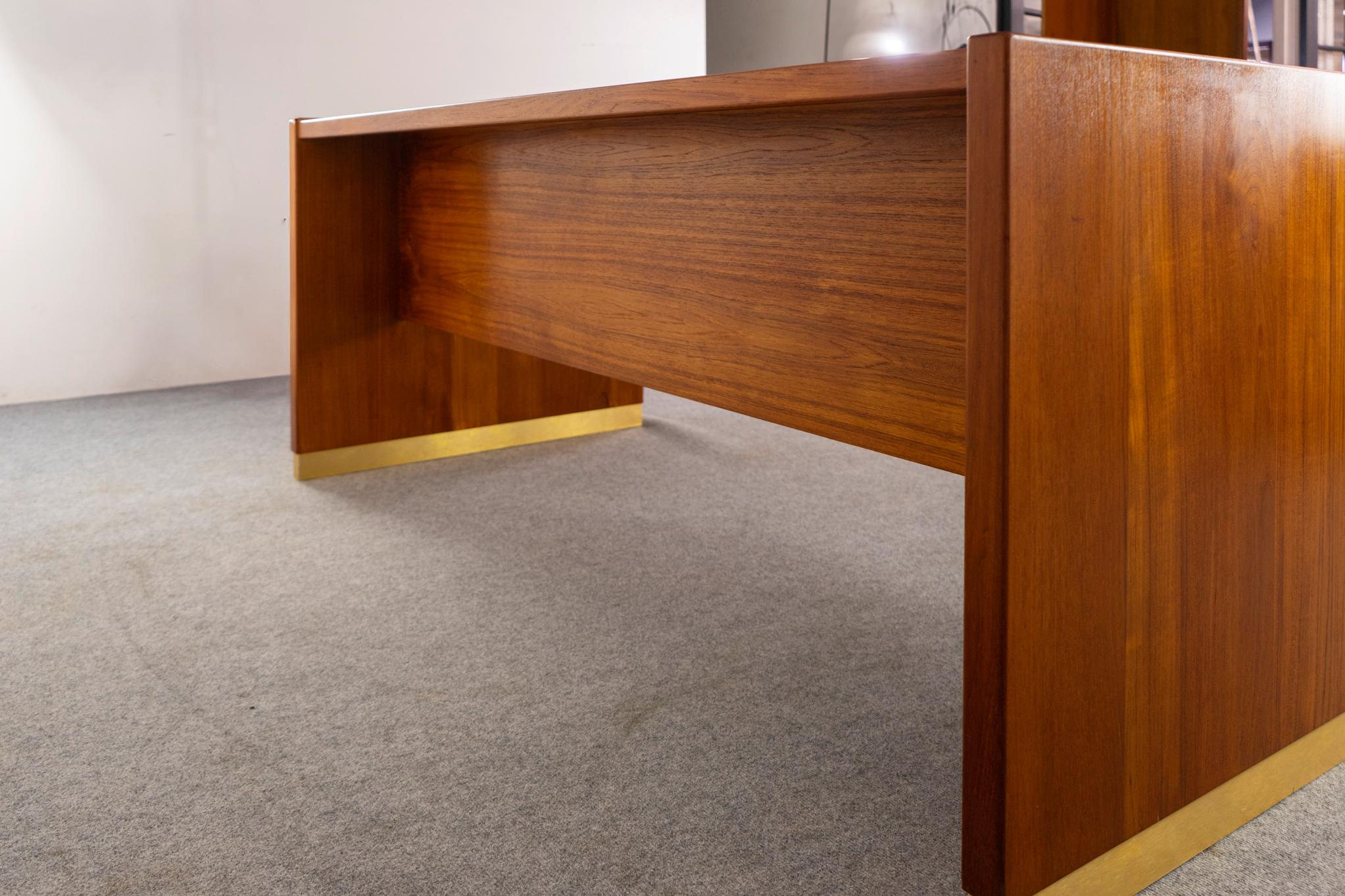 Mid-Century Modern Teak Corner Desk For Sale 5