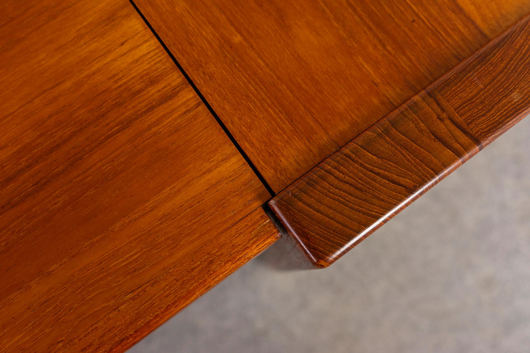 Mid-Century Modern Teak Corner Desk For Sale 1