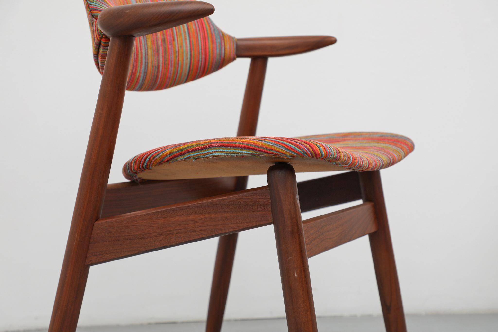 Chaise Cowhorn en teck moderne du milieu du siècle par Hulmefa, 1960s en vente 5