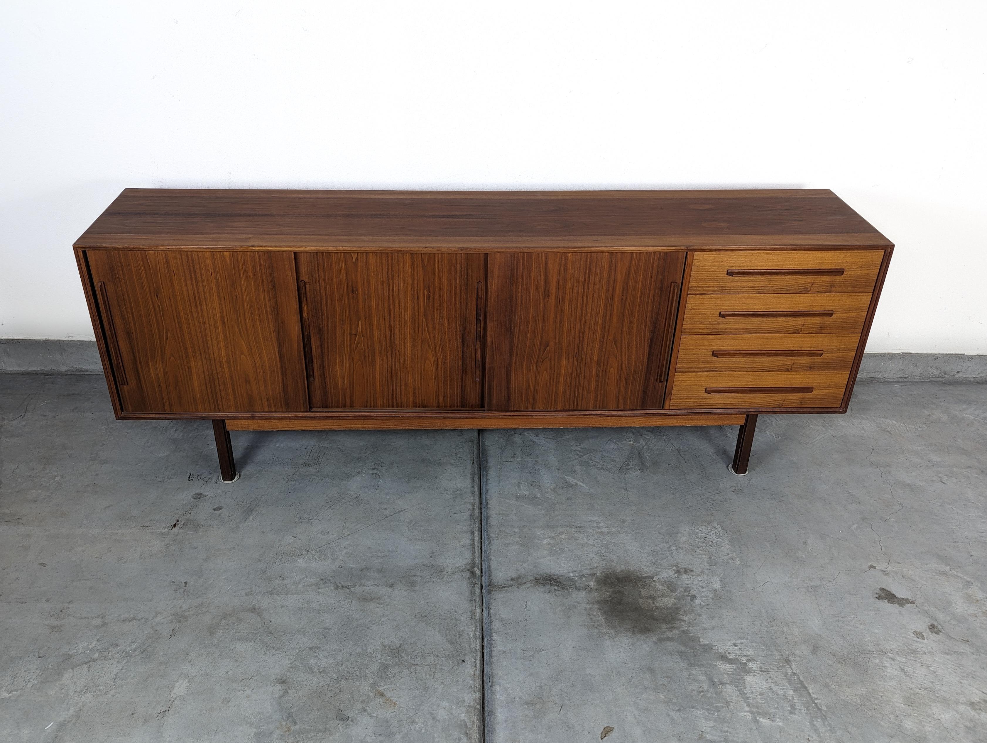 Mid Century Modern Teak Credenza/Buffet by Ib Kofod-Larsen for Faarup, c1960s For Sale 7