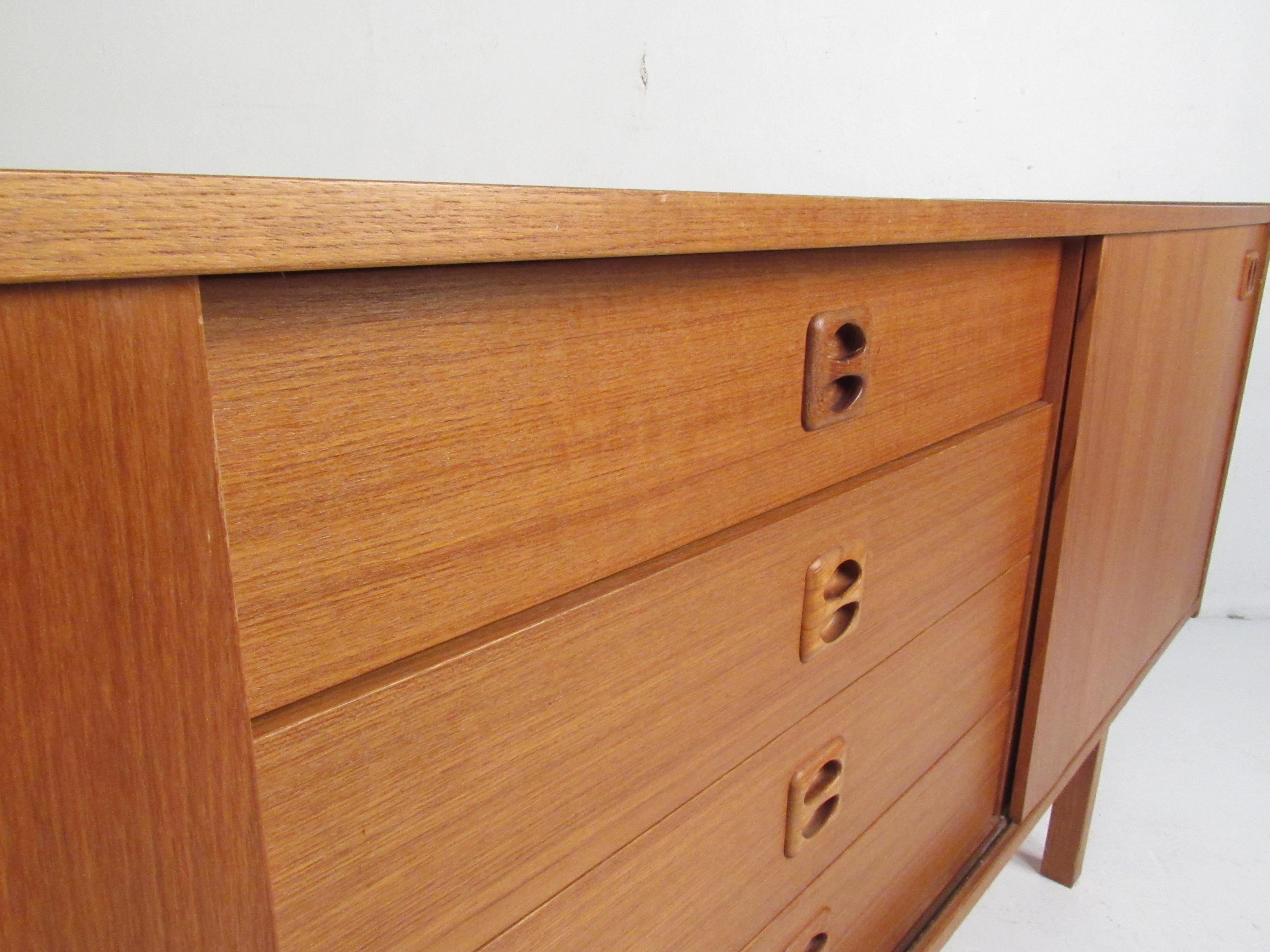 Mid-Century Modern Teak Credenza 8