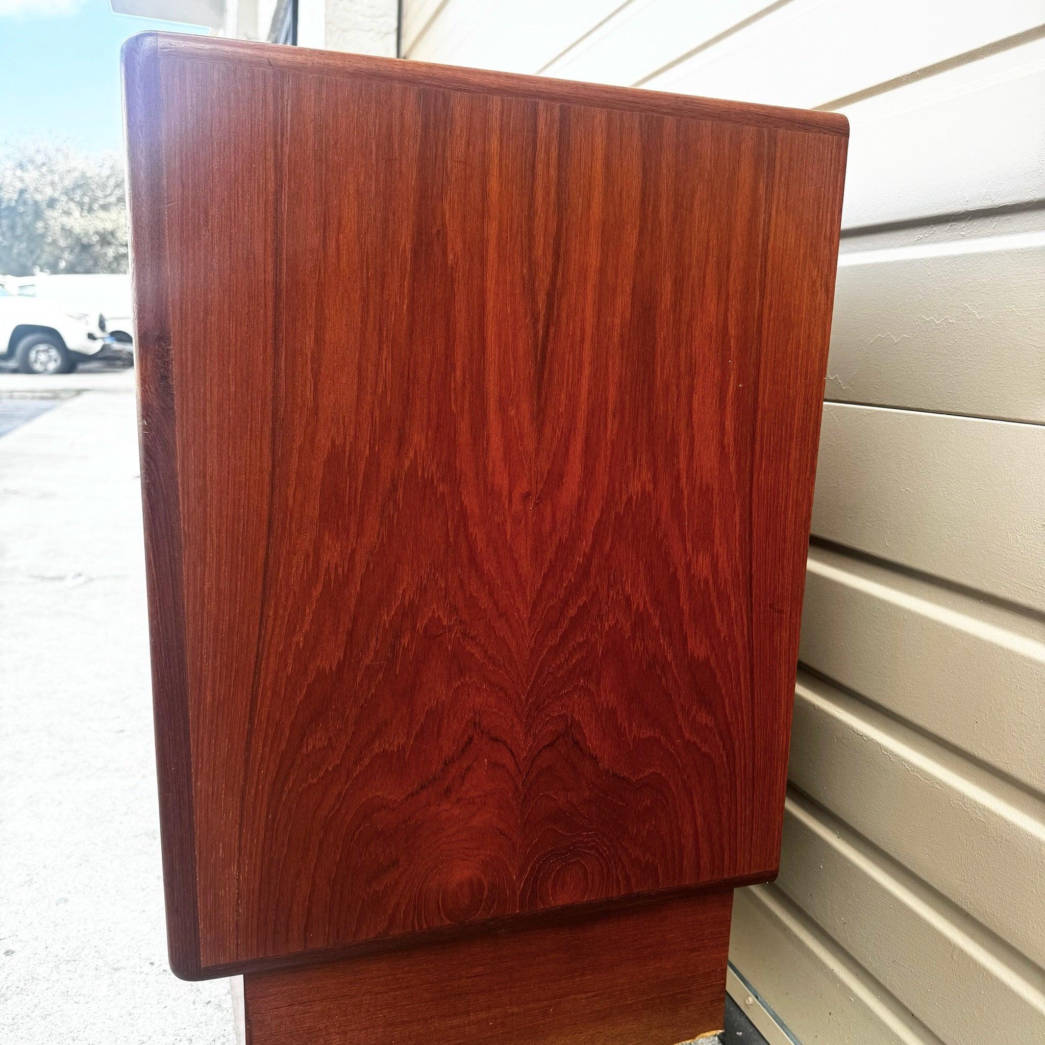 Sconosciuto Credenza in teak moderna del Medioevo in vendita