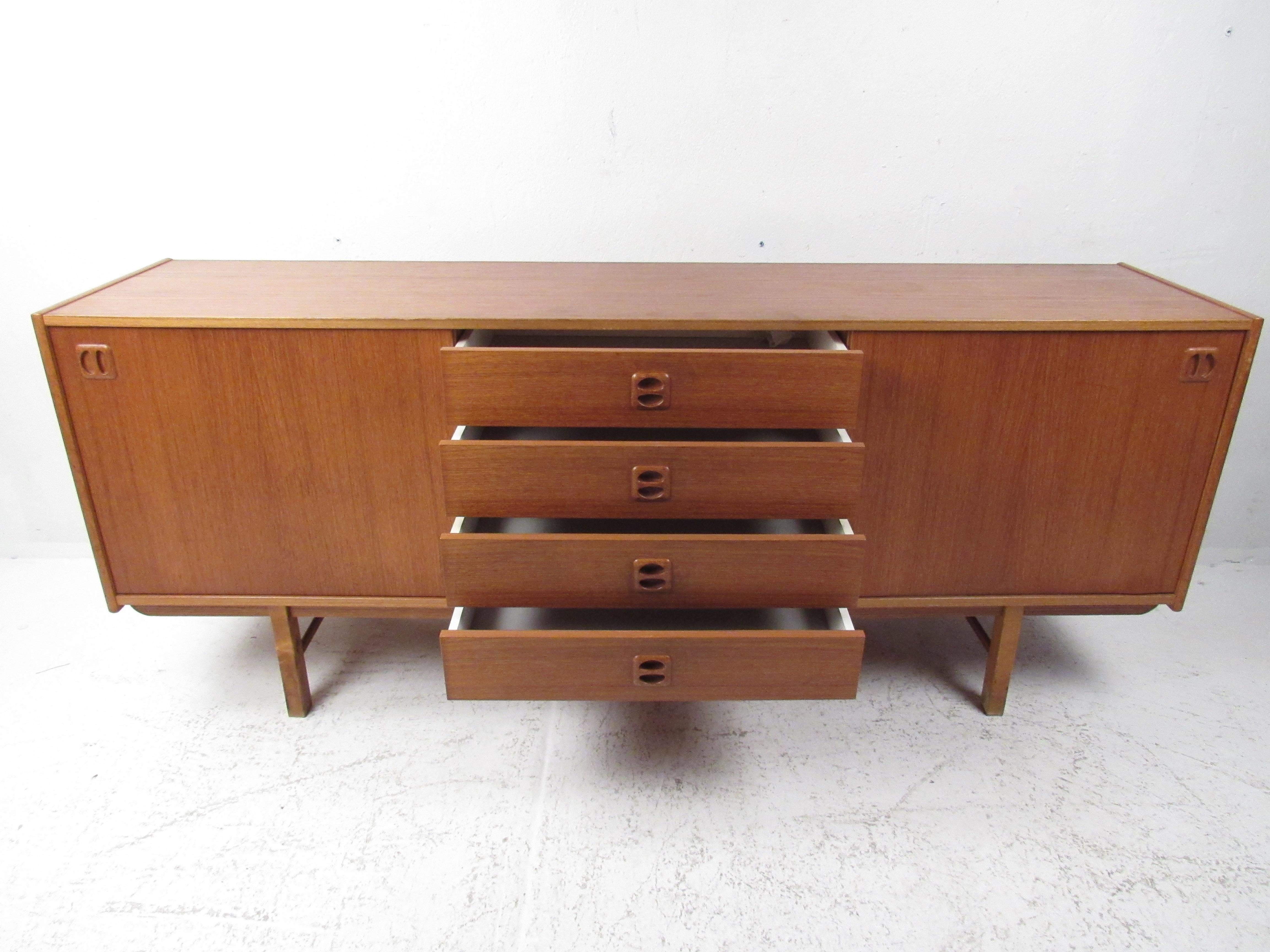 Mid-Century Modern Teak Credenza In Good Condition In Brooklyn, NY