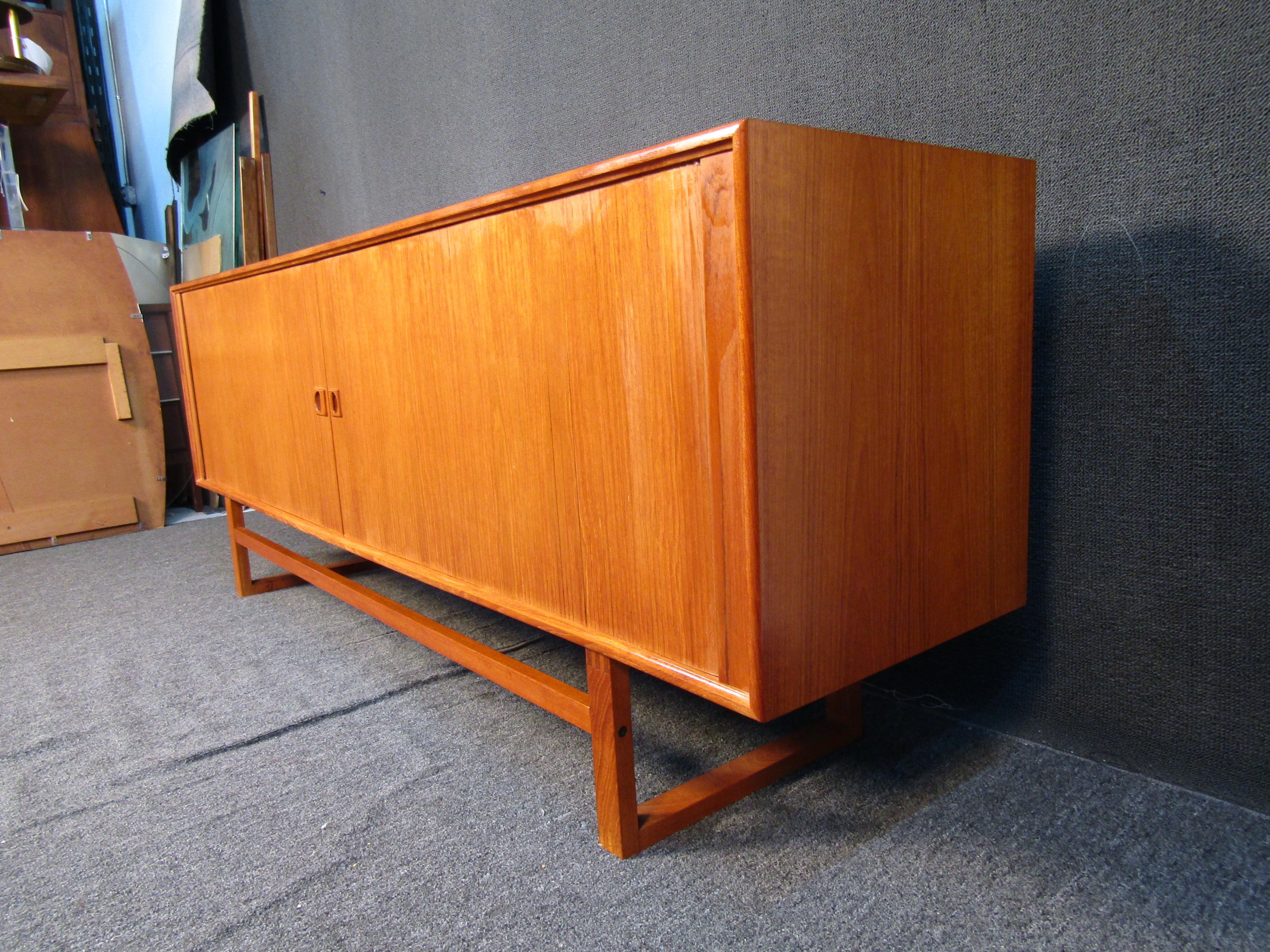 Mid-Century Modern Teak Credenza  In Good Condition In Brooklyn, NY
