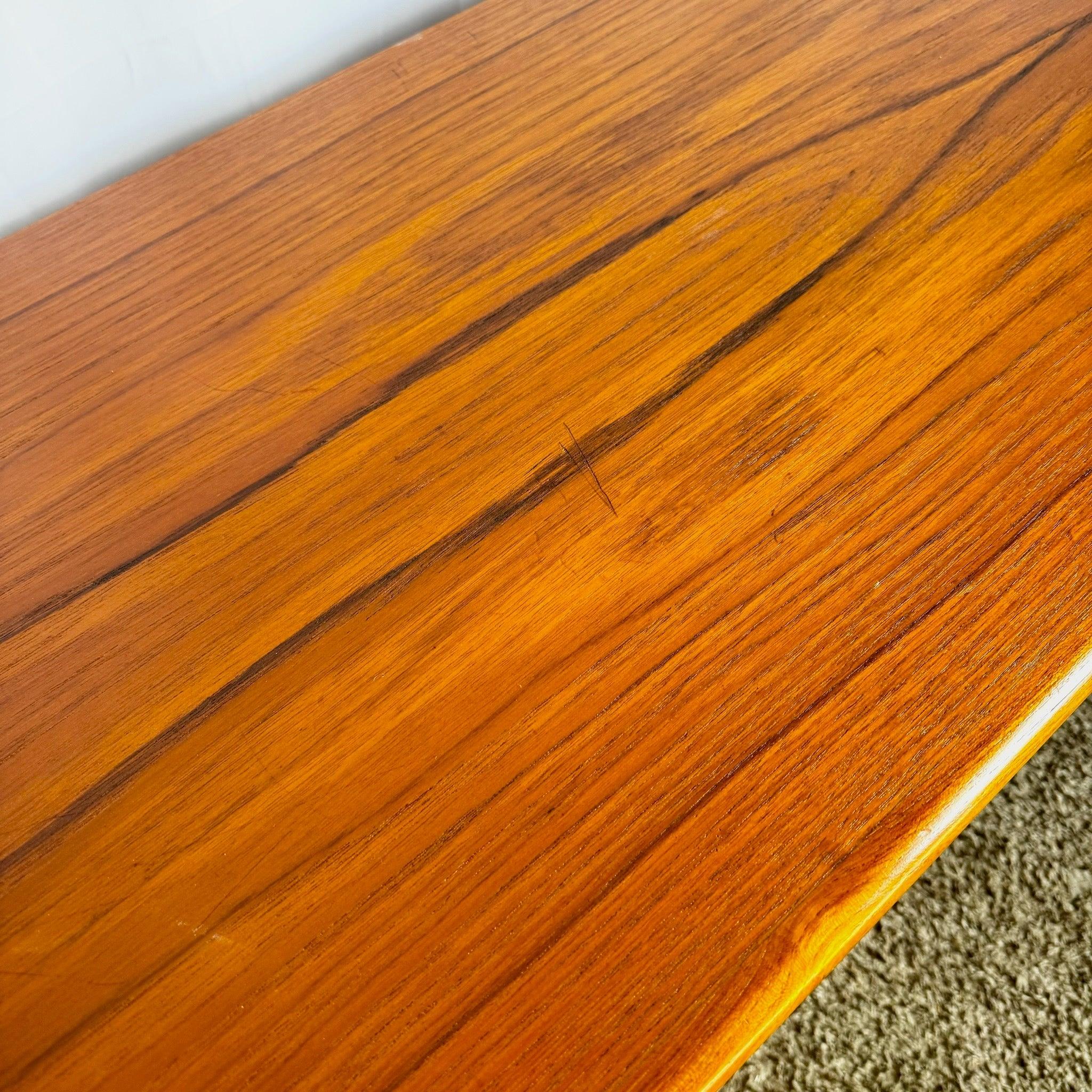 Credenza in teak moderna del Medioevo in vendita 2