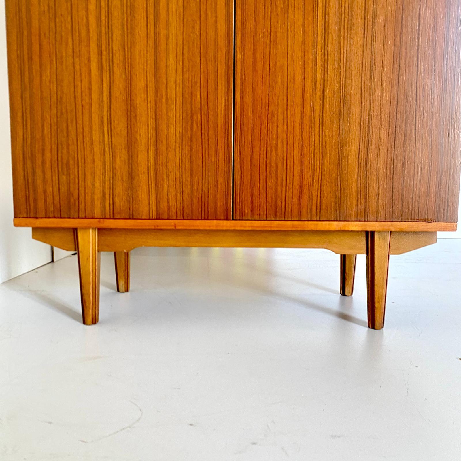 Mid Century Modern Teak Cupboard in Scandinavian Style, Italy 1960 For Sale 4