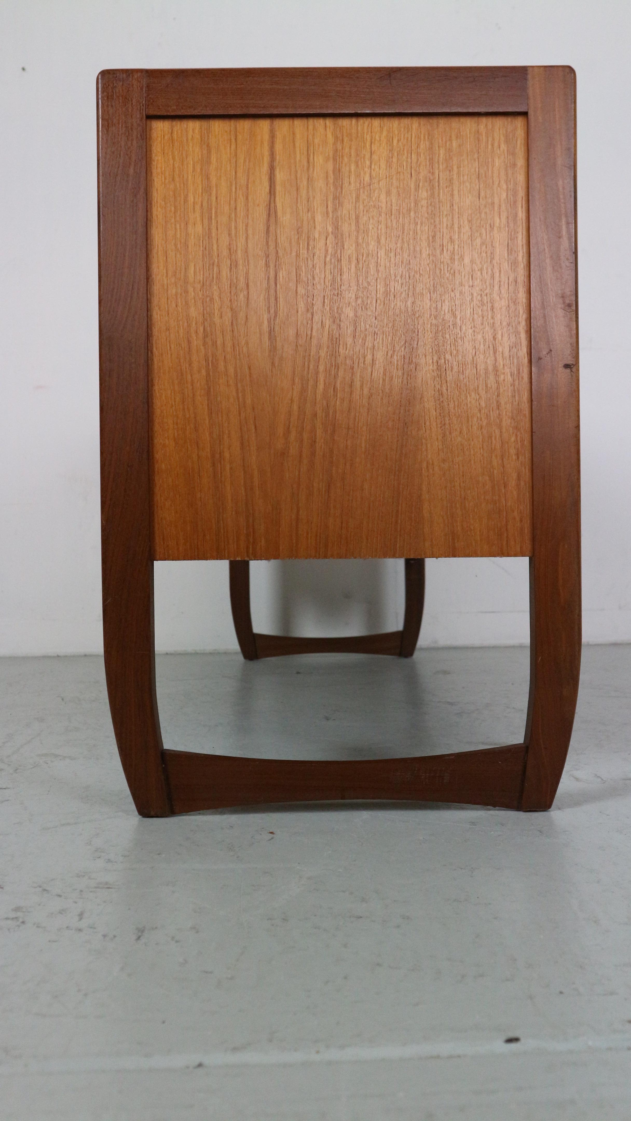Mid- Century modern Teak Credenza Sideboard , 1960's For Sale 10