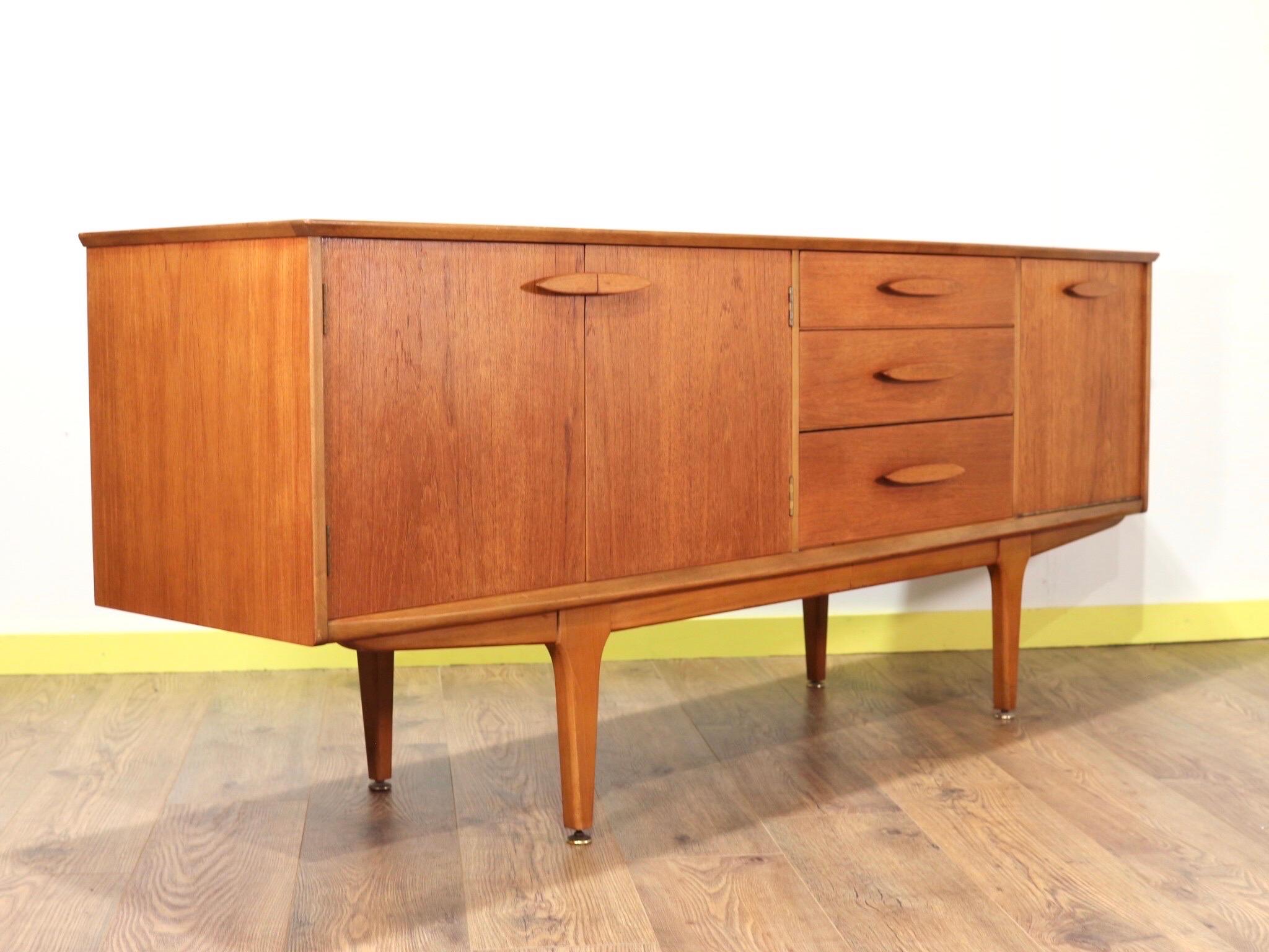 Mid-Century Modern Teak Credenza Sideboard by Jentique 8