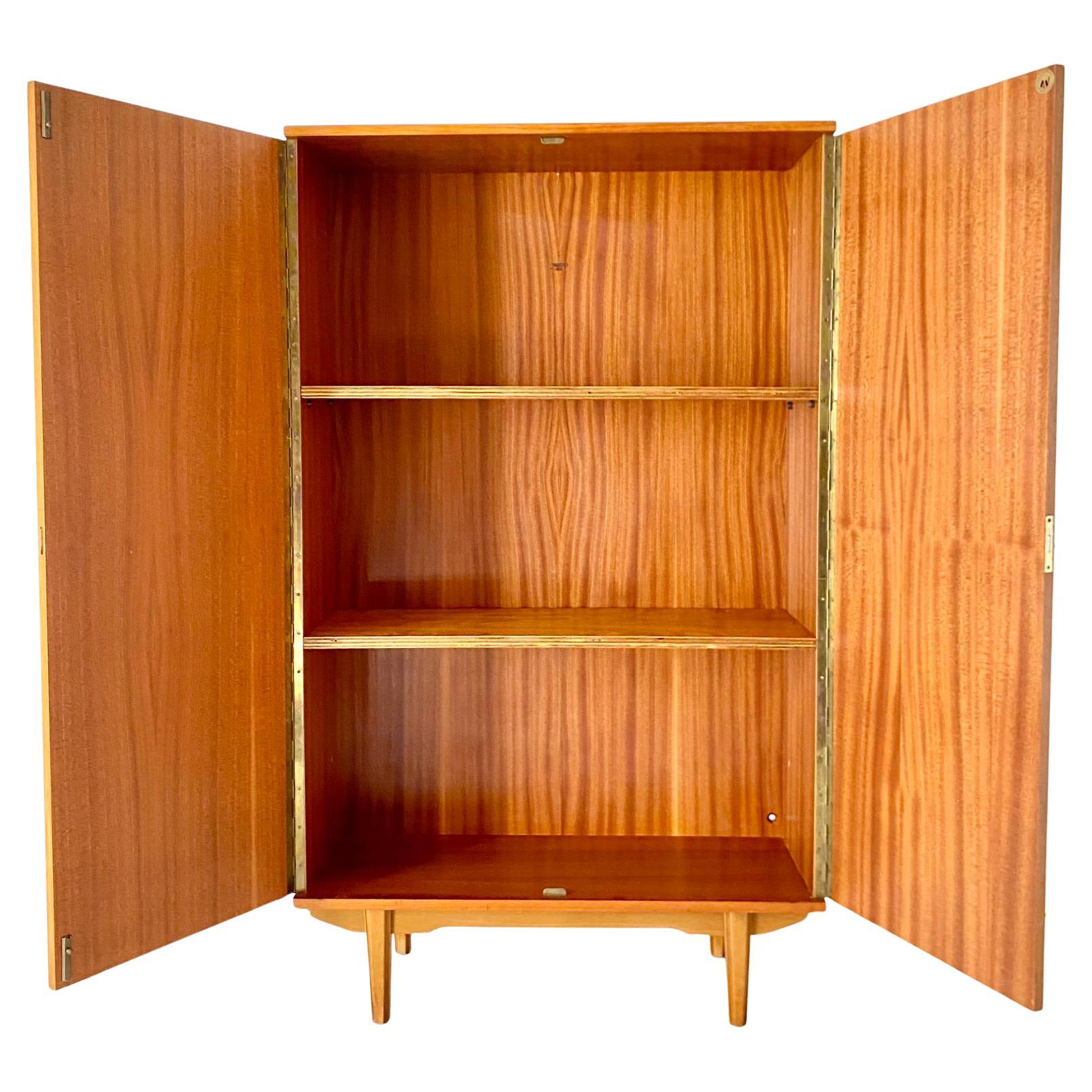 Mid Century Modern Teak Cupboard in Scandinavian Style, Italy 1960 In Good Condition For Sale In Ceglie Messapica, IT