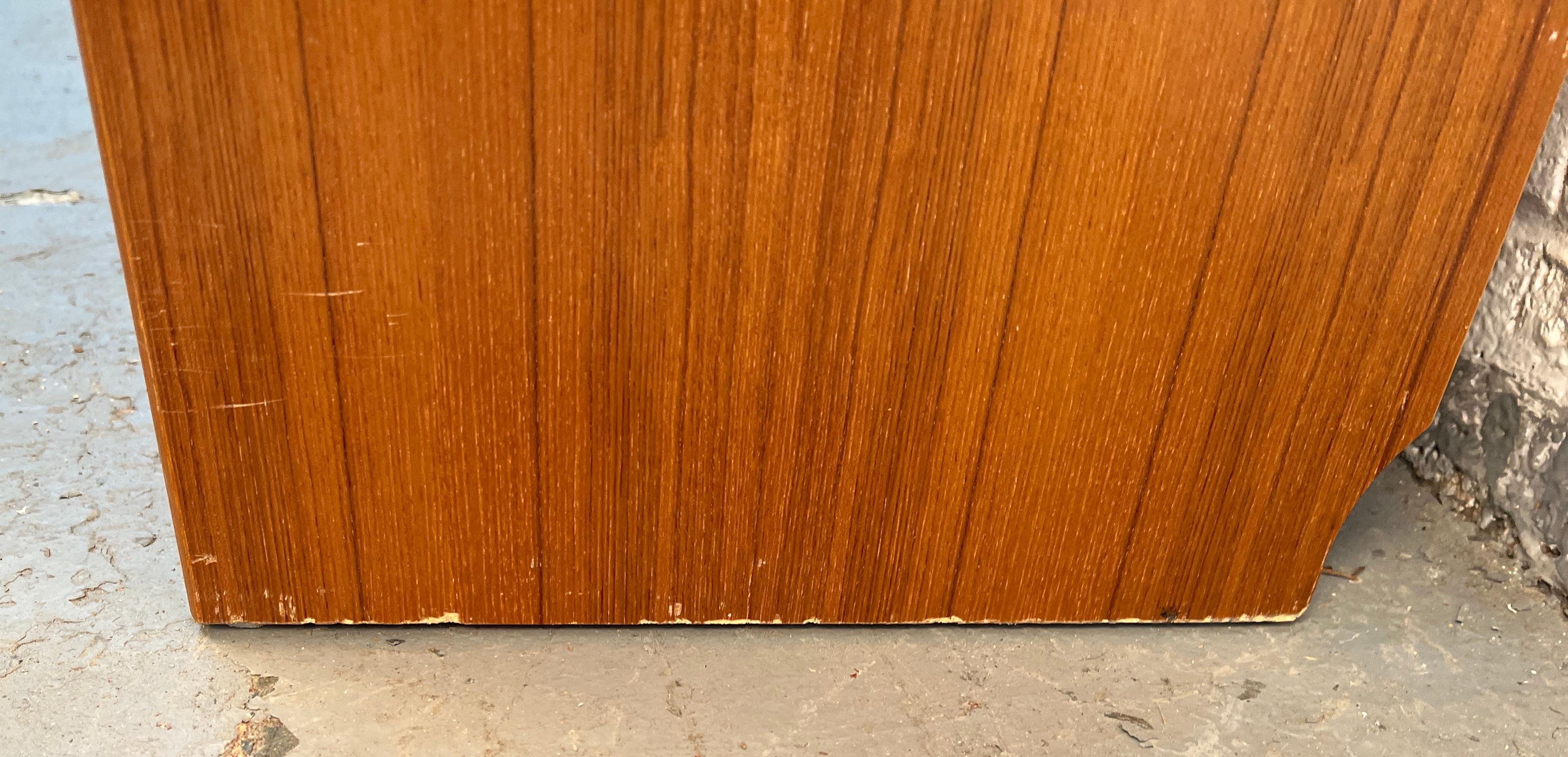 Libreria danese in teak moderna di metà secolo in vendita 6