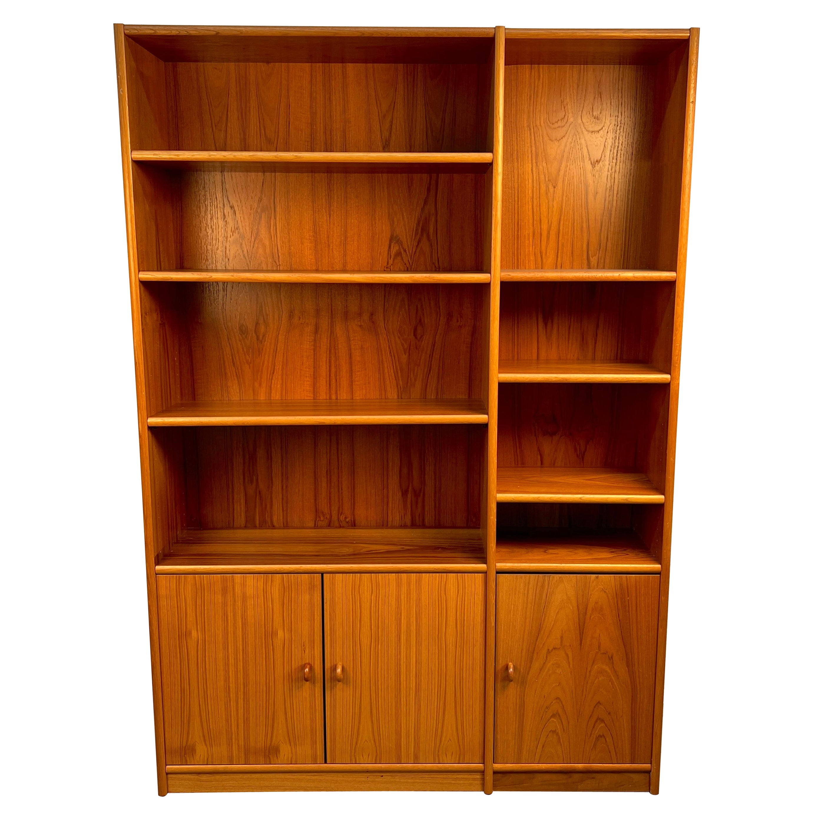 Libreria danese in teak moderna di metà secolo in vendita