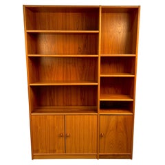 Libreria danese in teak moderna di metà secolo