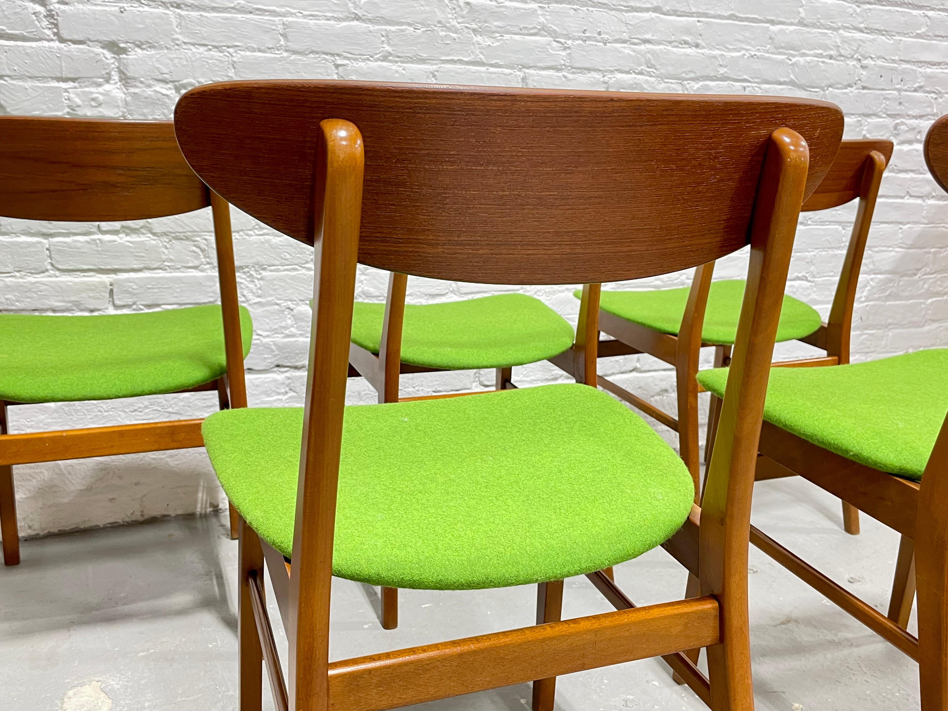 Sedie da pranzo danesi in teak del Mid Century MODERN di Farstrup Mobler, set di cinque pezzi in vendita 5