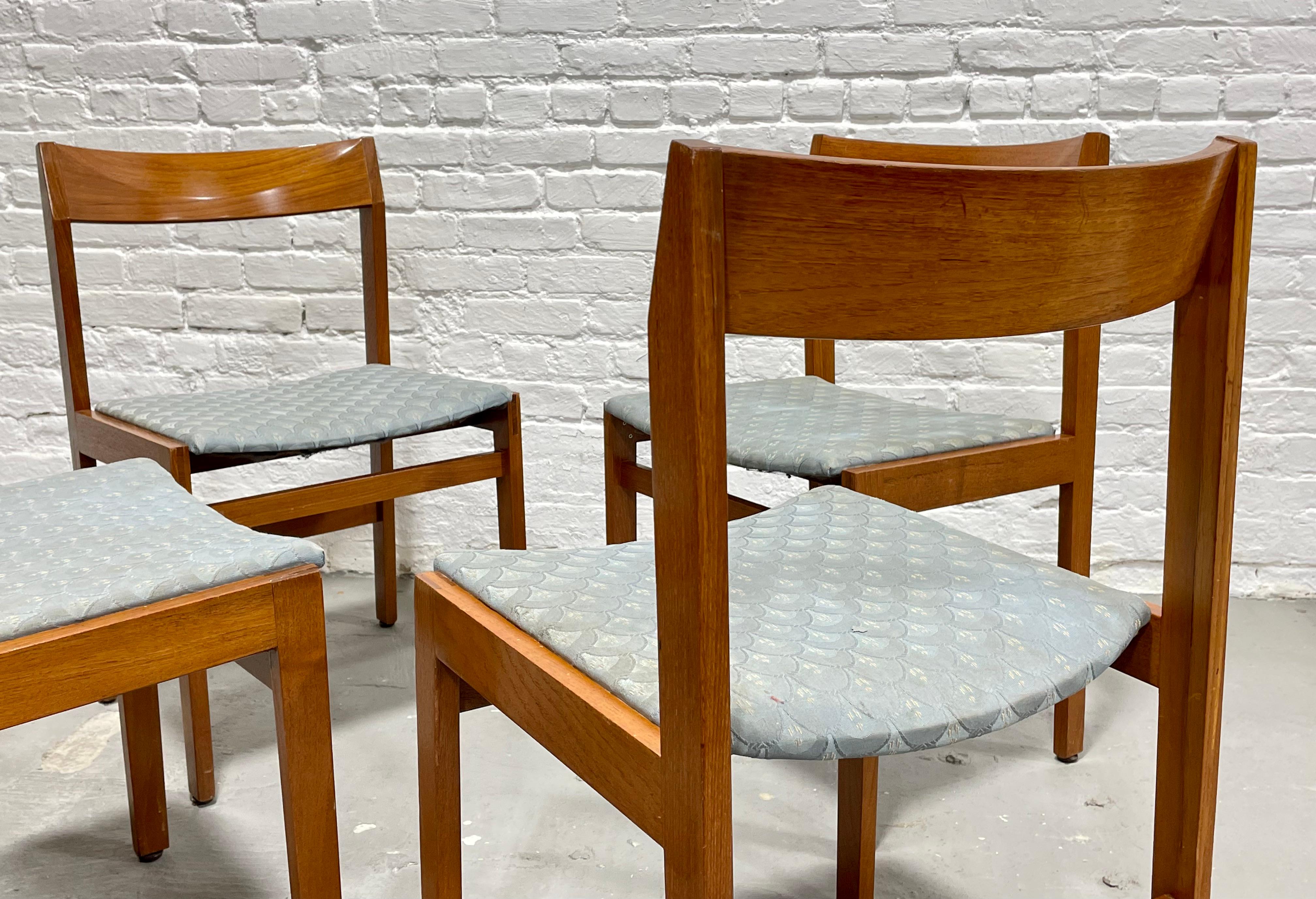 Mid Century MODERN Teak DANISH Dining CHAIRS by Knud Andersen for Jensen, Set of For Sale 3