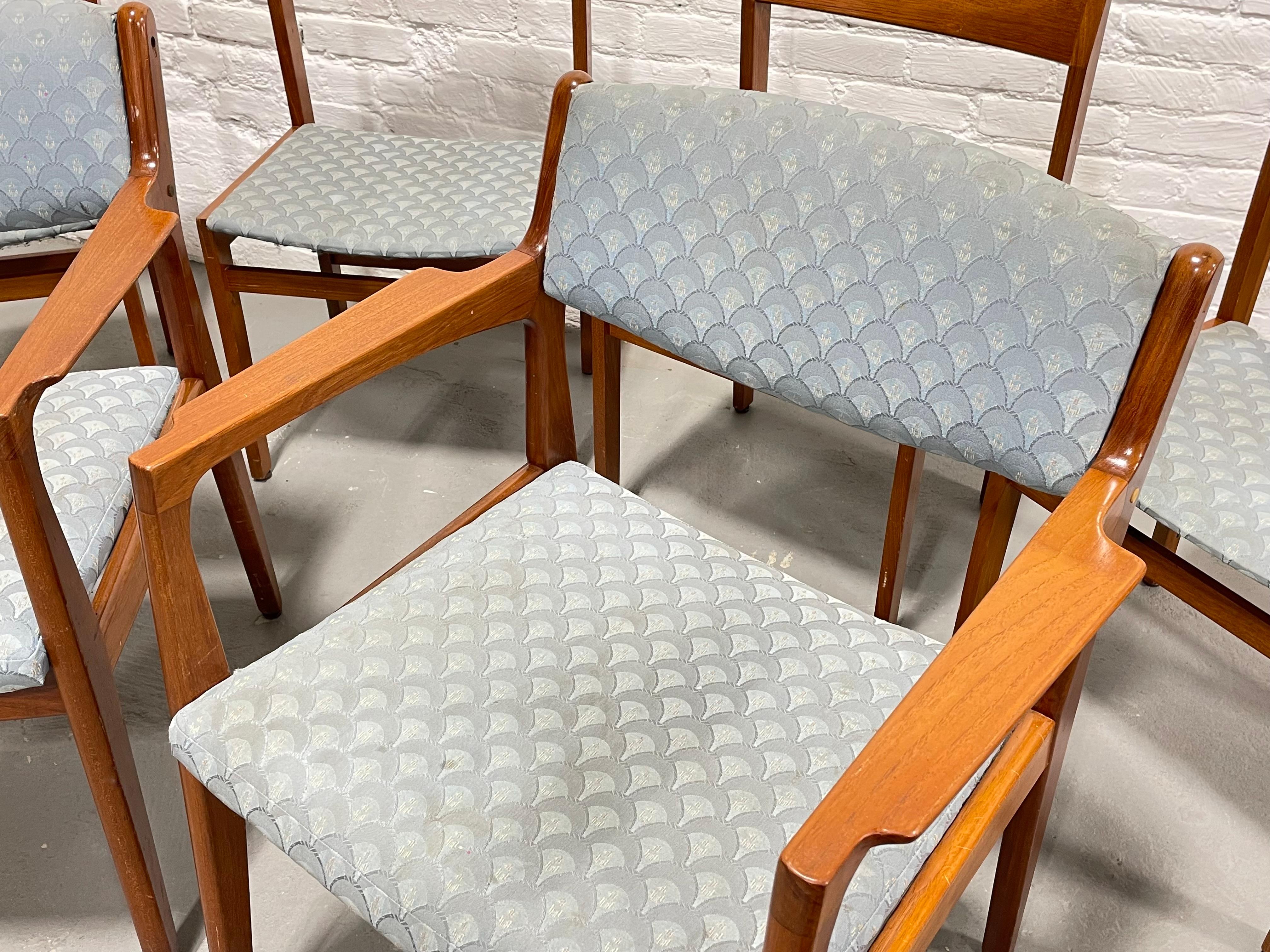 MODERN DANISH-Esszimmerstühle aus Teakholz von Knud Andersen für Jensen, Mitte des Jahrhunderts im Angebot 1