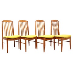 Chaises de salle à manger danoises modernes du milieu du siècle en teck x 4 pièces par Benni Linden en jaune