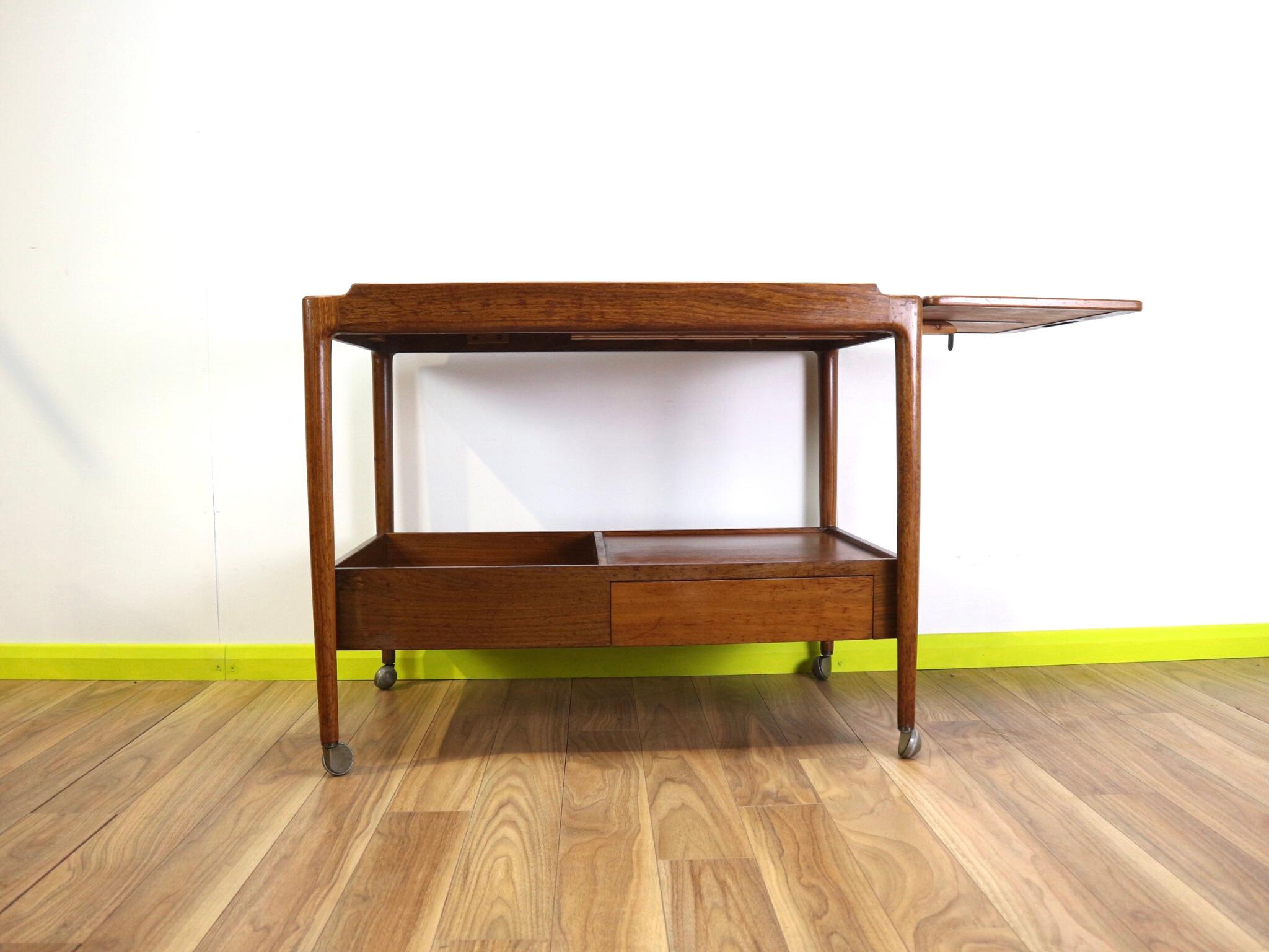 Mid-Century Modern Teak Danish Teak Retro Barcart by LB Kofod Larsen for G Plan In Good Condition In Los Angeles, CA