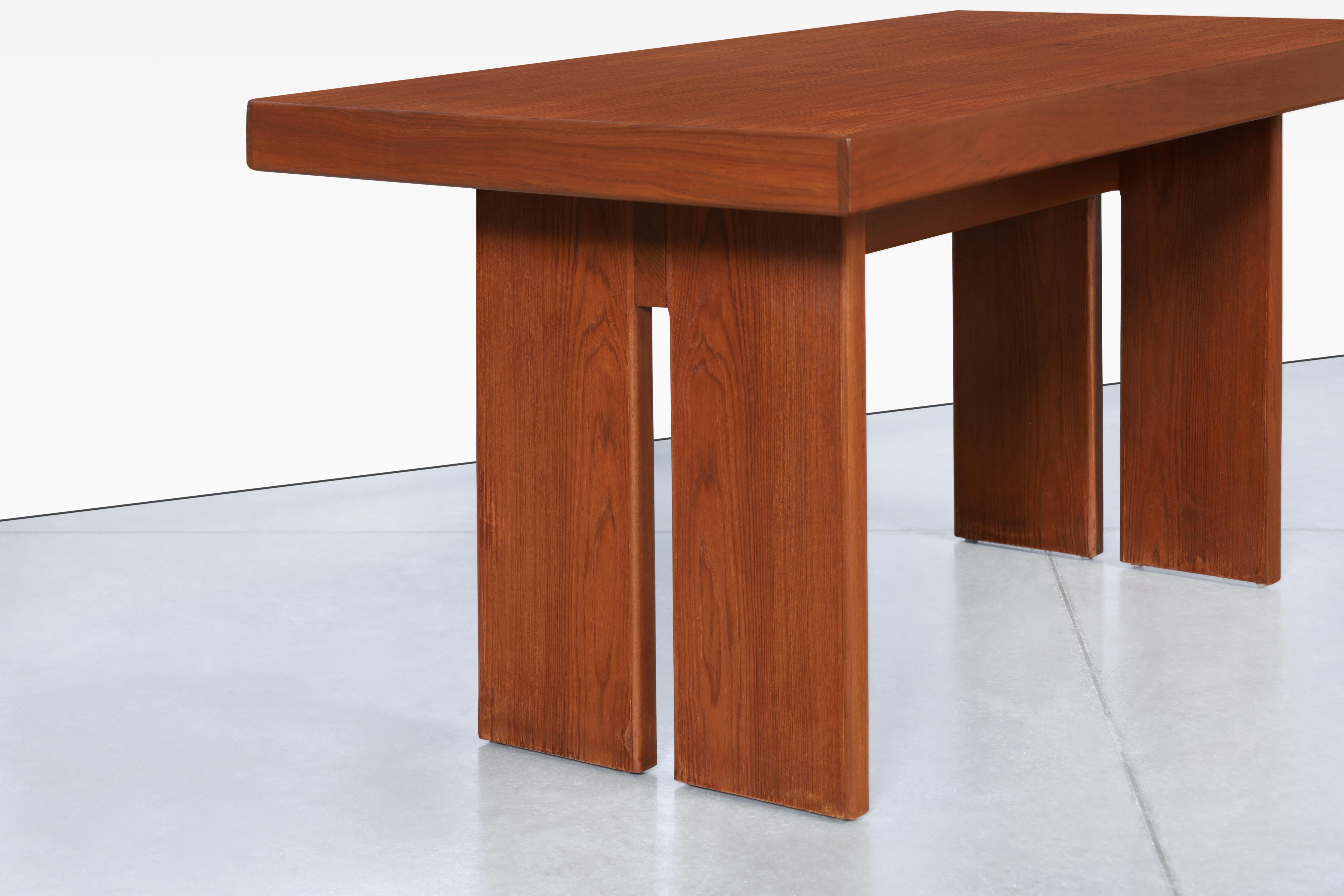 Scrivania in teak moderna di metà secolo in vendita 3