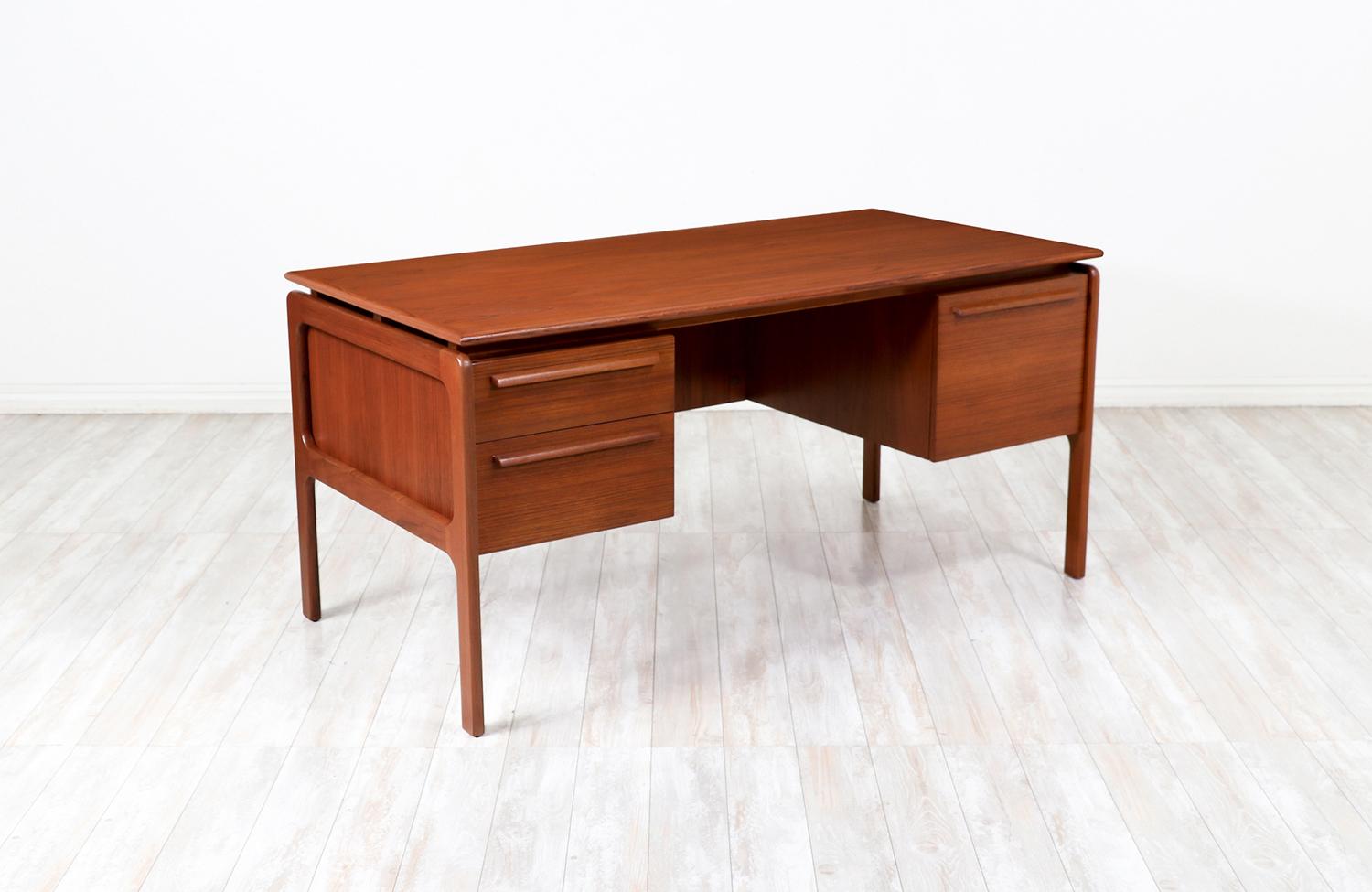 Mid-20th Century Mid-Century Modern Teak Desk