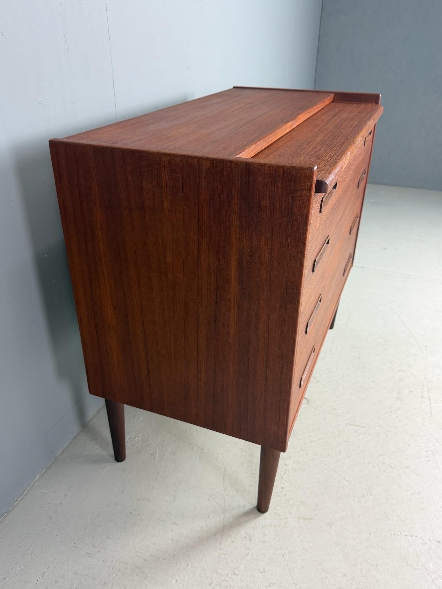 Mid-Century Modern Teak Desk /Vanity Table/ Cabinet, 1960's, Denmark en vente 5