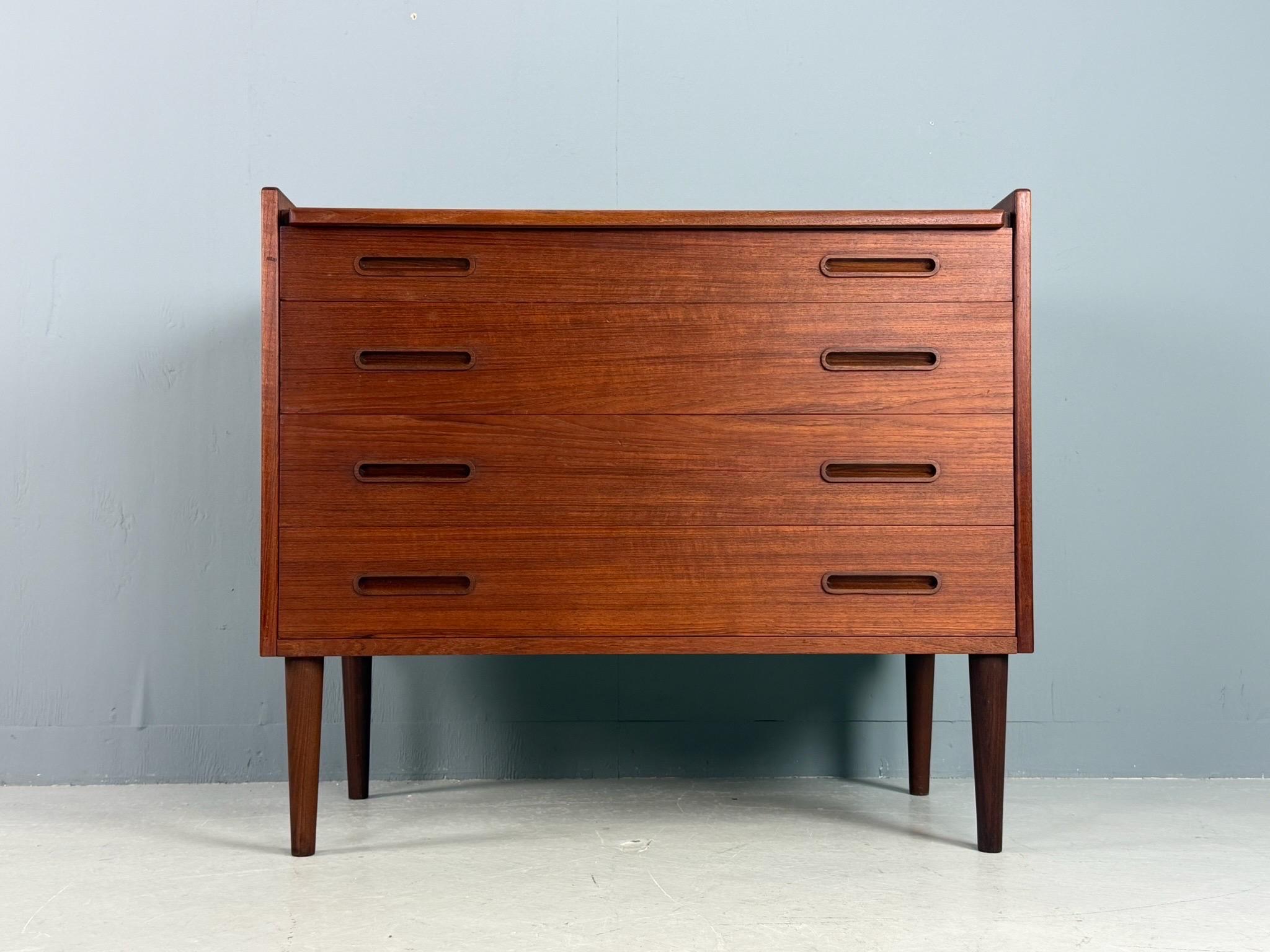 Mid-Century Modern Teak Desk /Vanity Table/ Cabinet, 1960's, Denmark Bon état - En vente à The Hague, NL