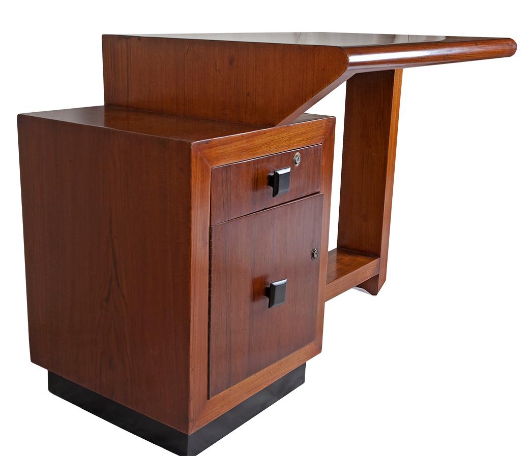 Mid-Century Modern Teak Desk with Ebonized Accents In Good Condition In Nantucket, MA