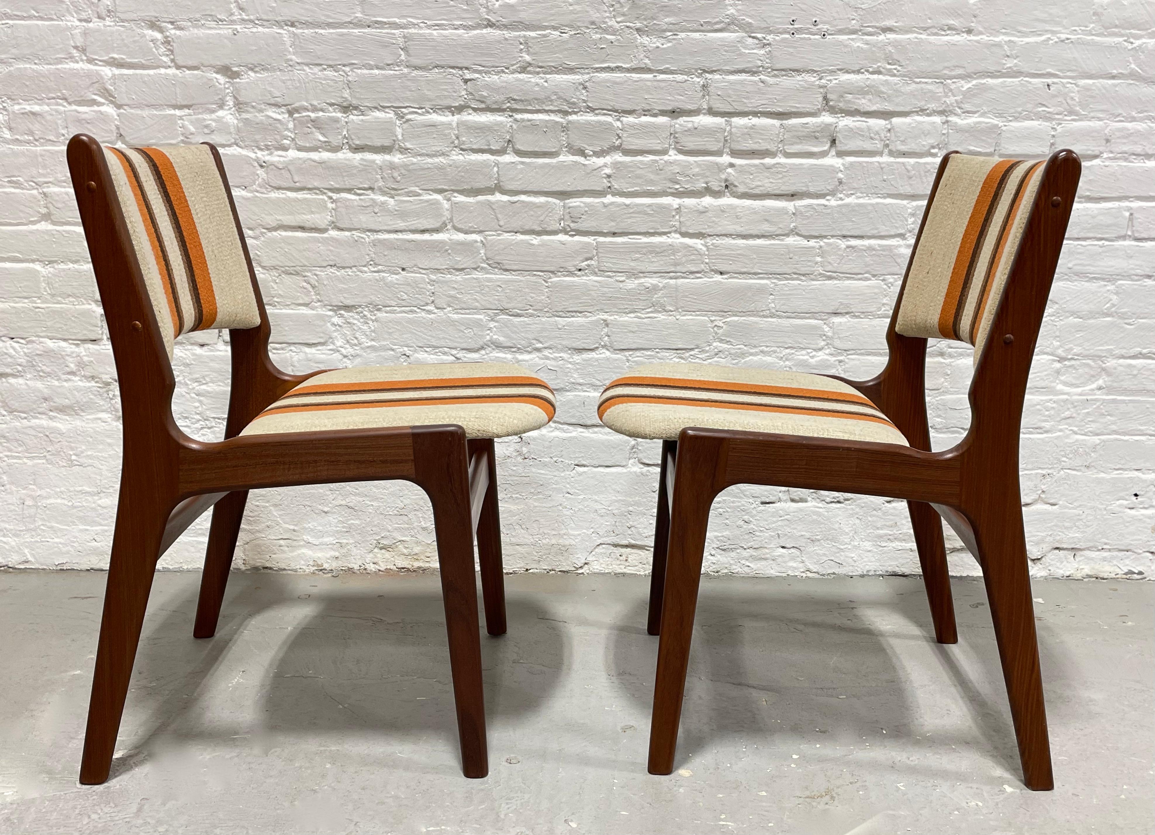 Mid Century MODERN Teak DINING CHAIRS by Erik Buch, Set of 4 For Sale 7
