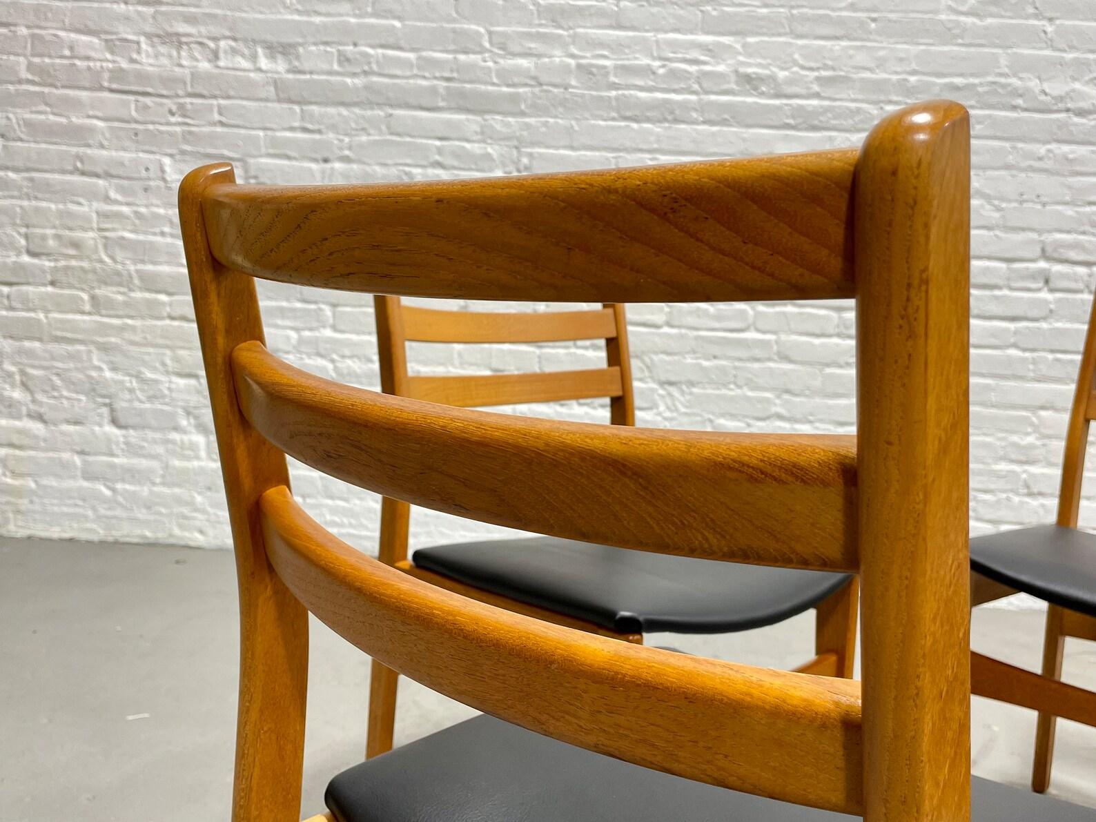 Mid-Century Modern Teak Dining Chairs by Nordic Furniture, Set of 4 For Sale 3