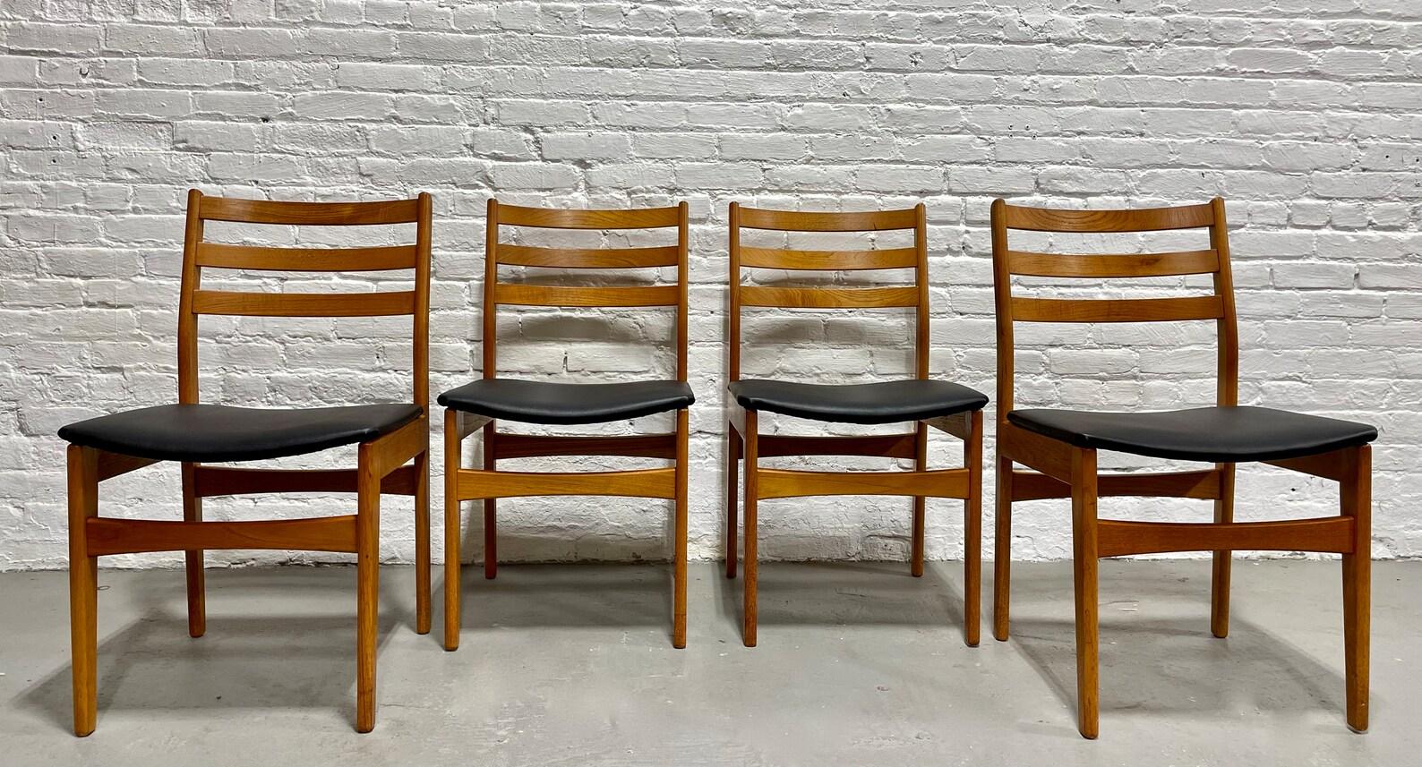 Chaises de salle à manger en teck MODERNE du milieu du siècle par Nordic Furniture, ensemble de 4 en vente 3