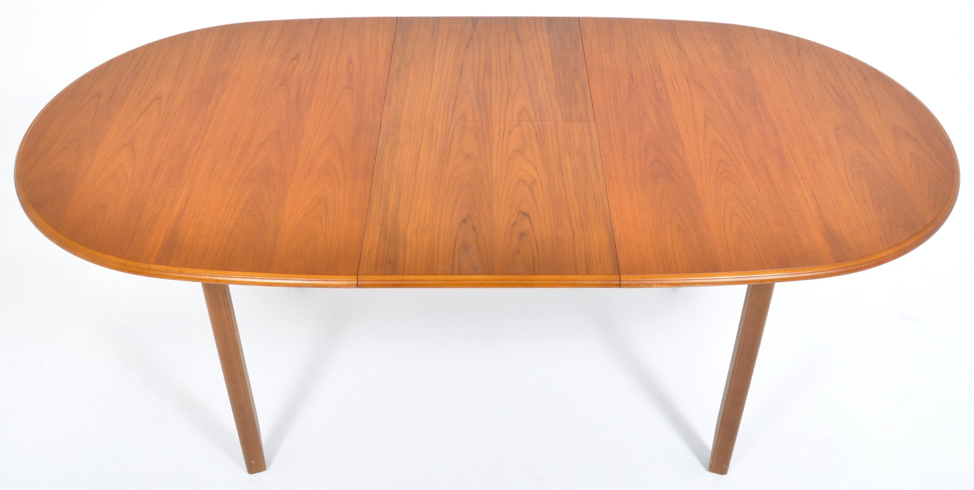 20th Century Mid-Century Modern Teak Dining Table by Meredew, 1960s