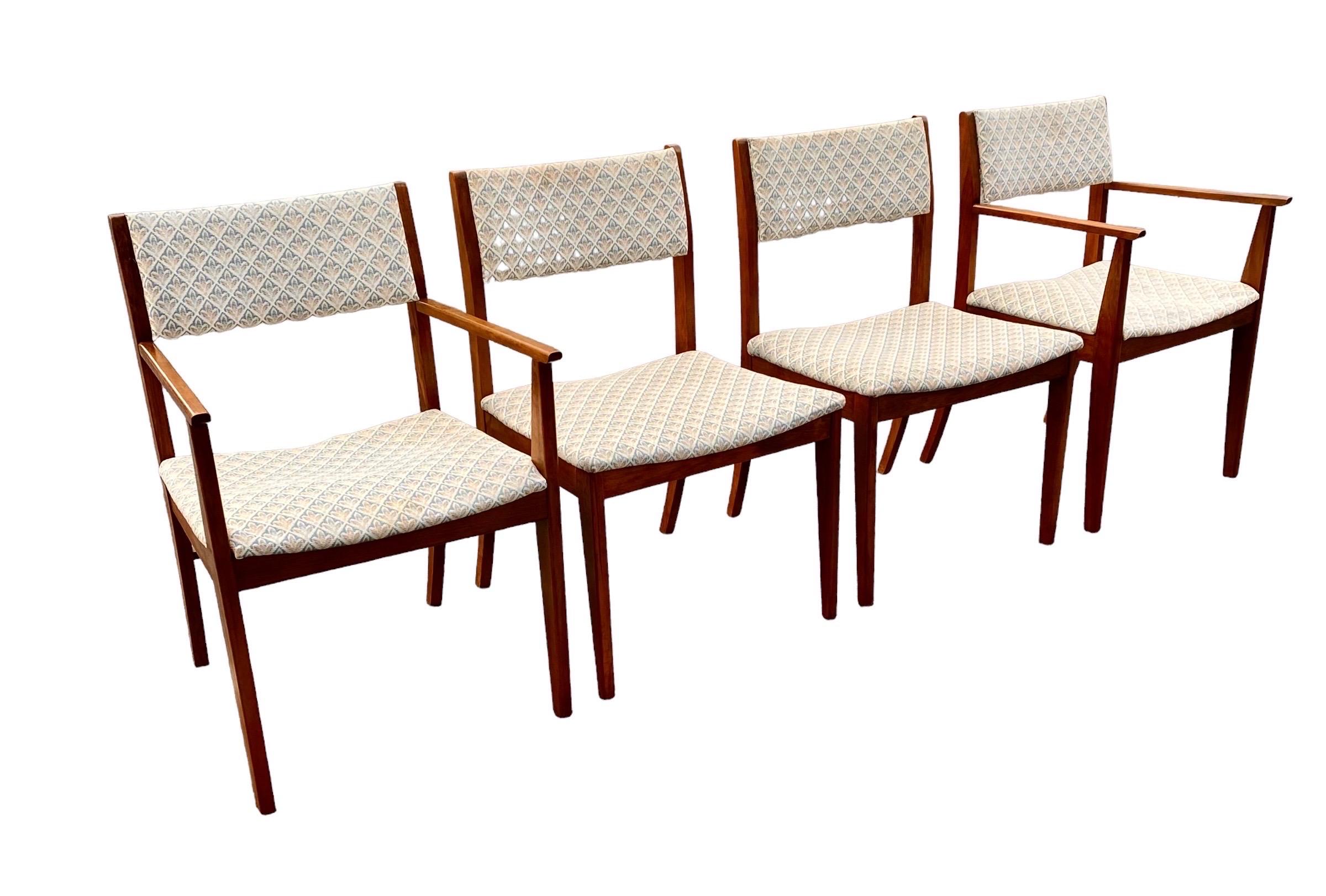 Mid-Century Modern Teak Dining Table, Two Leaves And Four Chairs 6