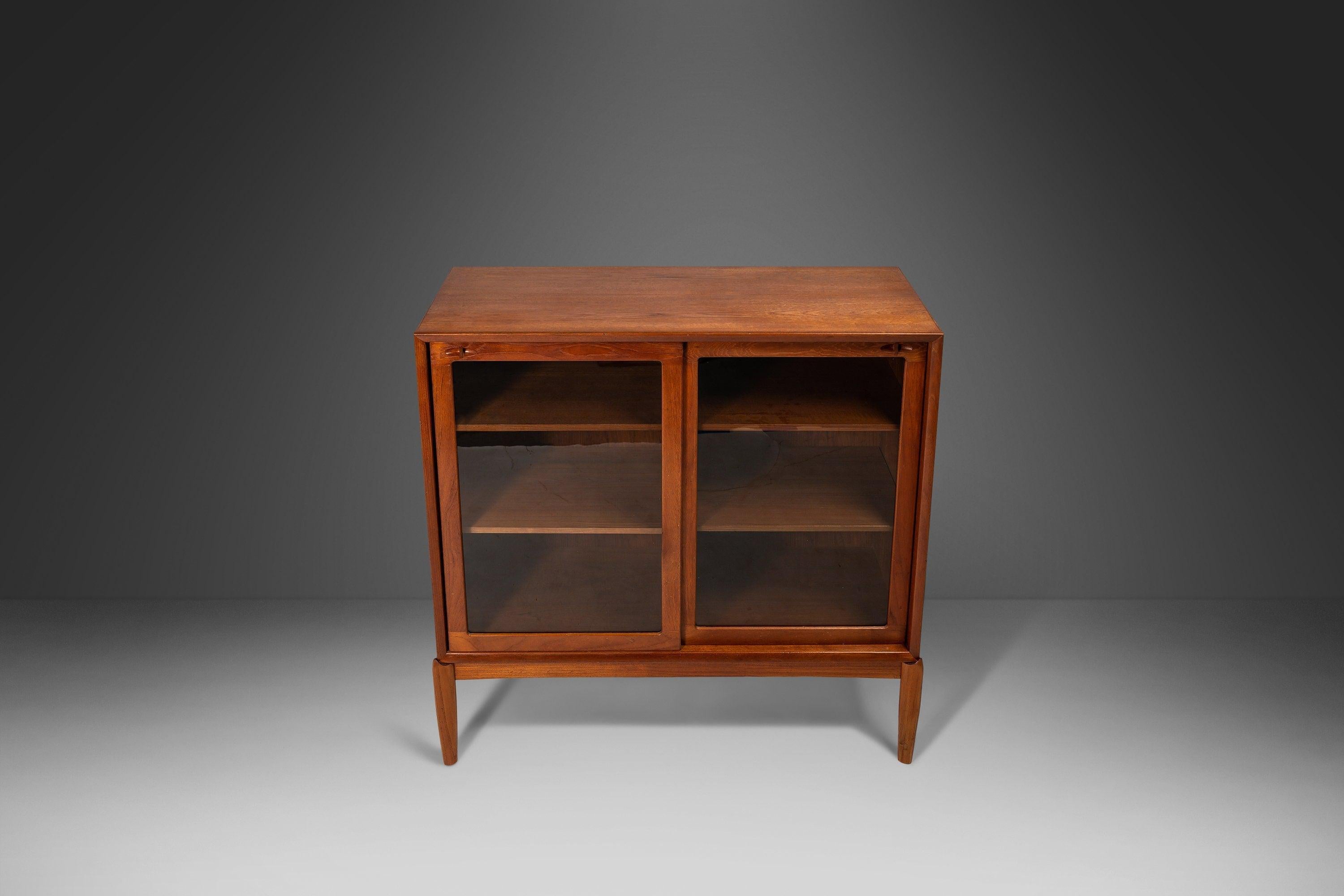 Danish Mid-Century Modern Teak Display Cabinet w/ Sliding Glass Doors by HW Klein For Sale